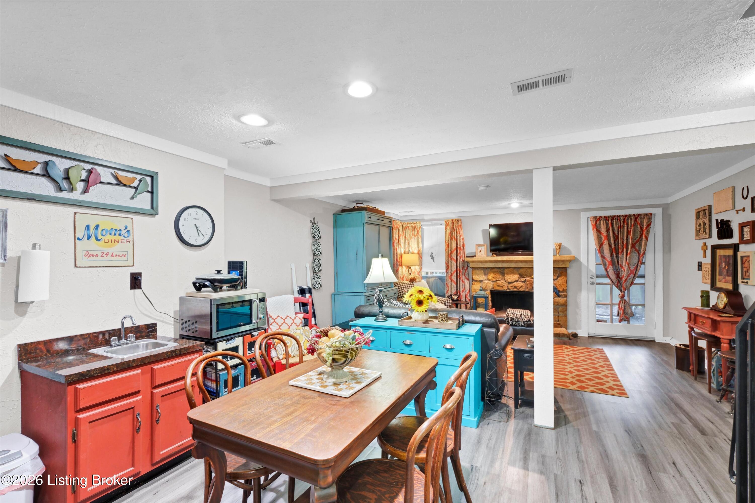 10402 Lakeshore Bluff Property Photo 34