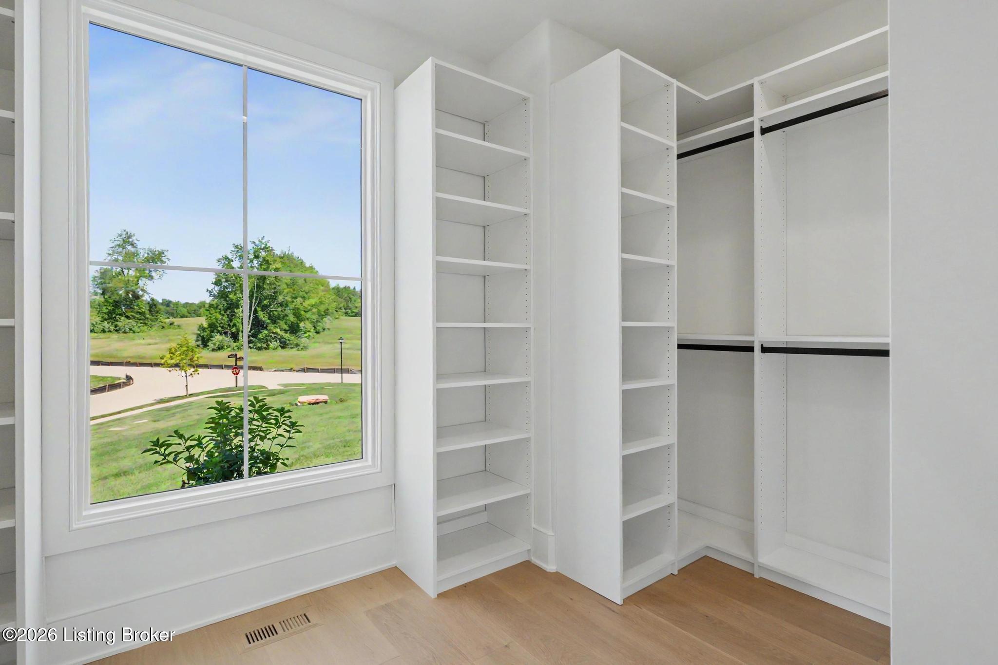4000 Paramont Commons Blvd Property Photo 27
