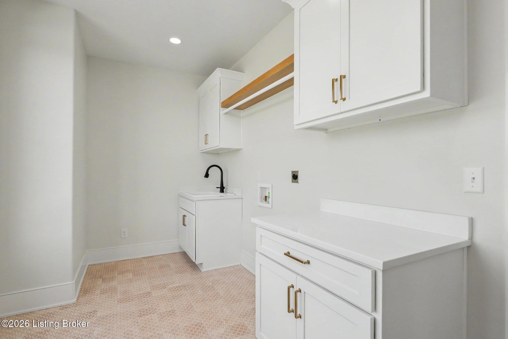4000 Paramont Commons Blvd Property Photo 30