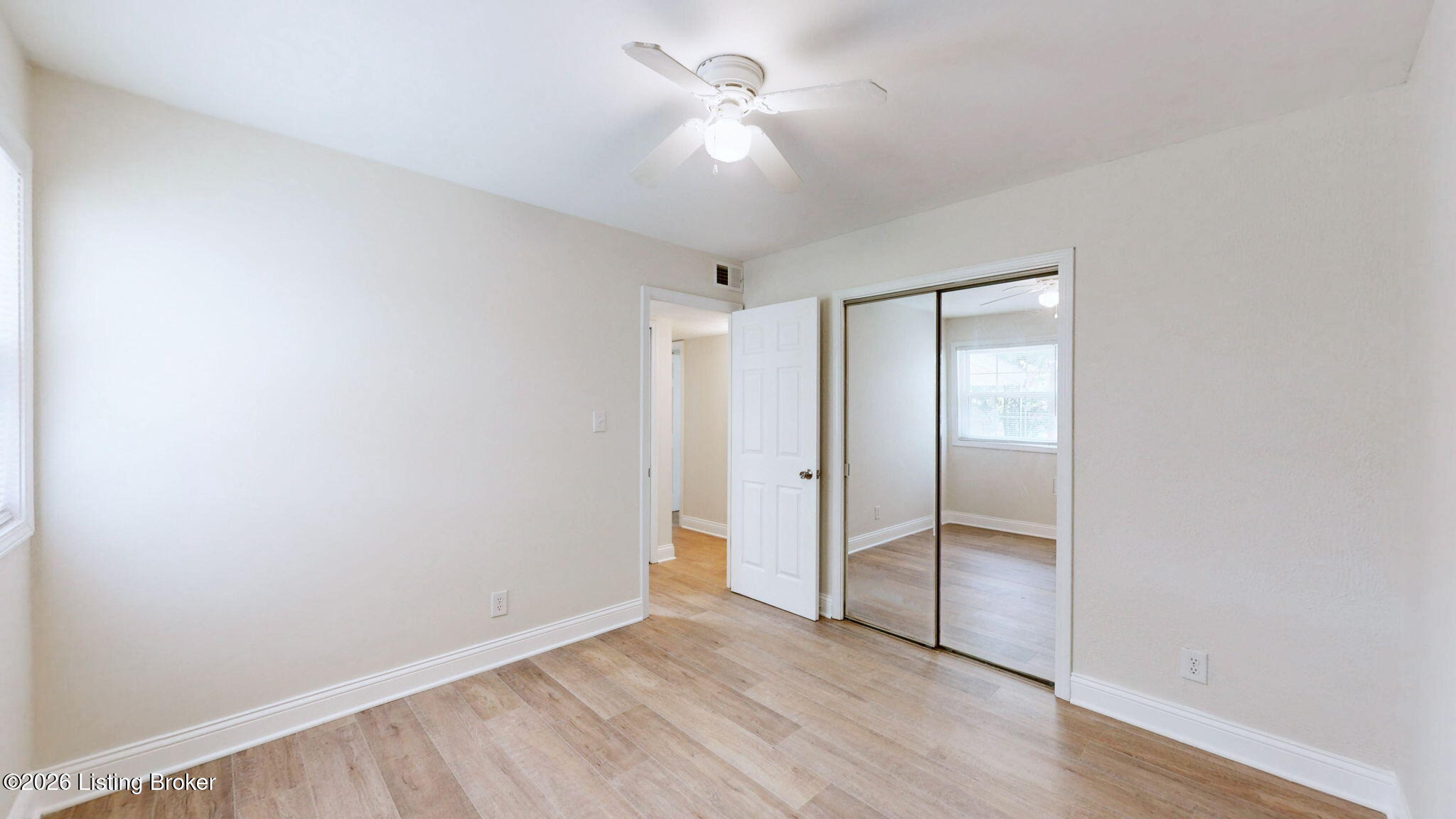 716 Glengarry Dr Property Photo 24