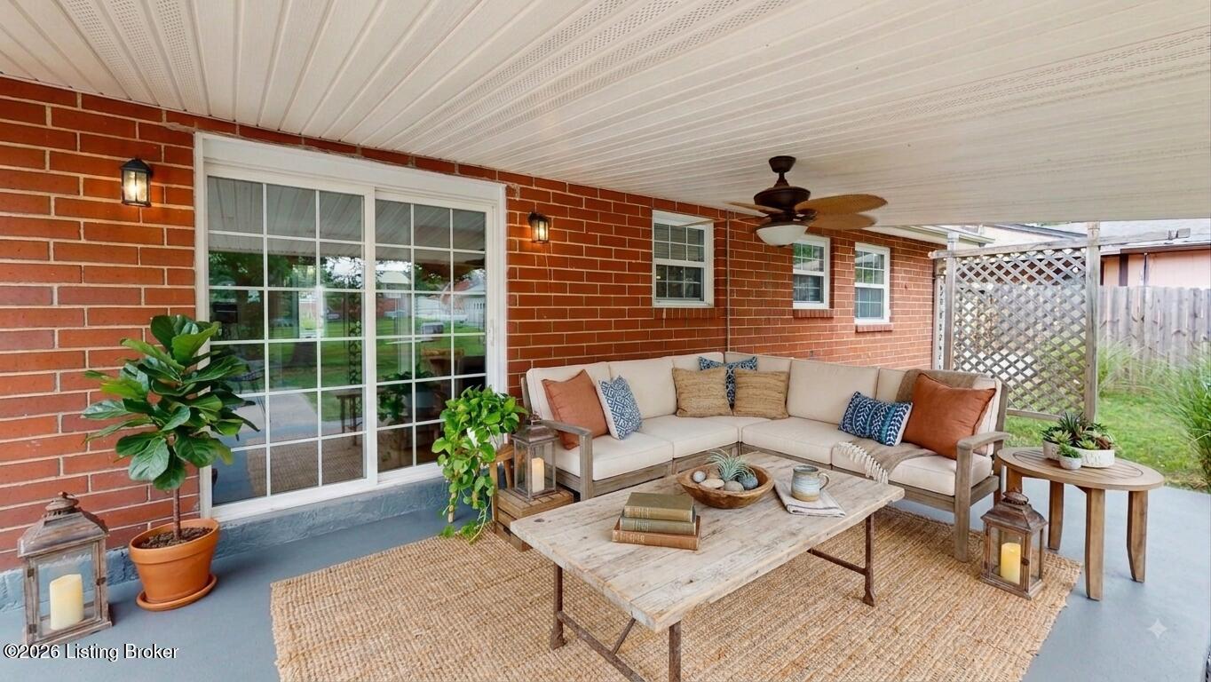716 Glengarry Dr Property Photo 32