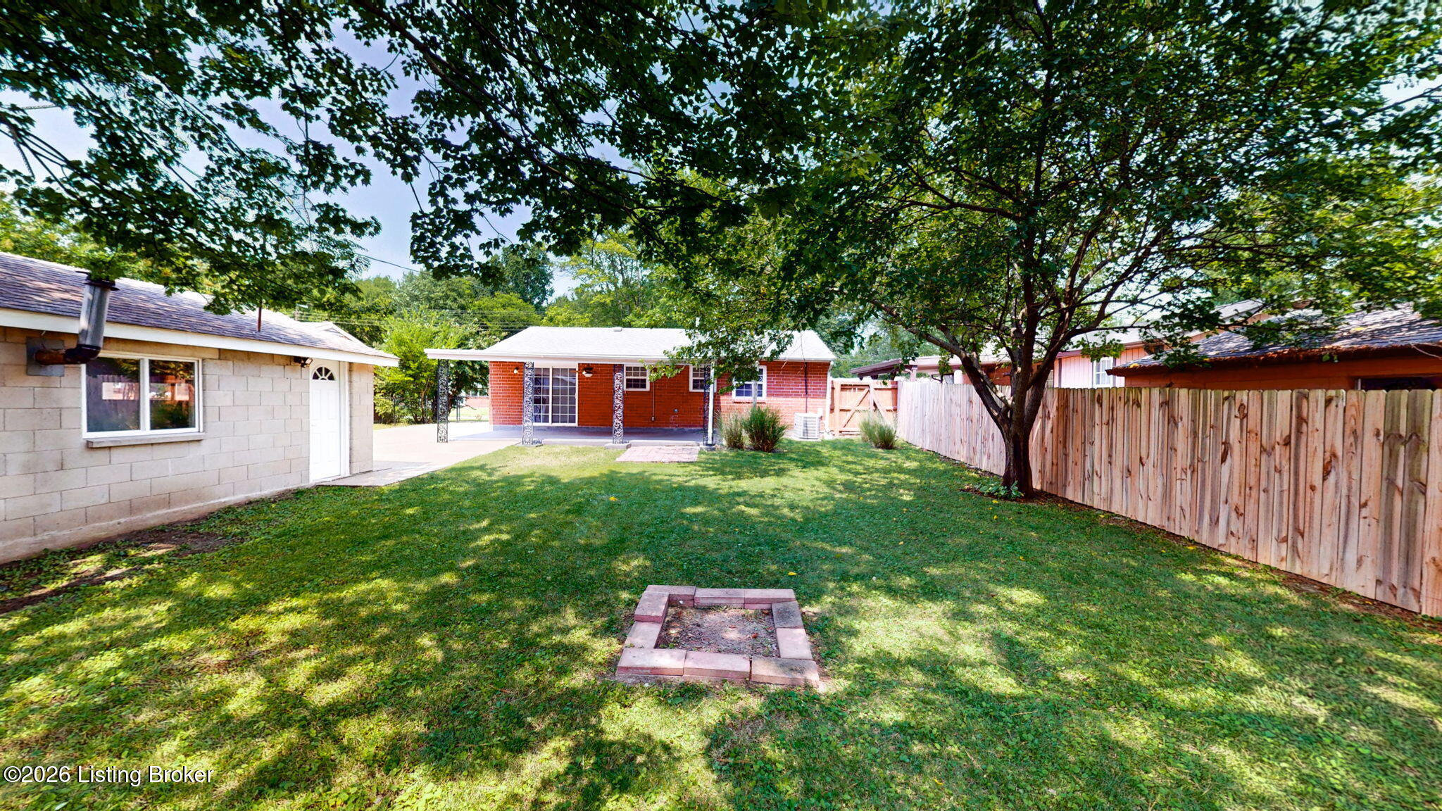 716 Glengarry Dr Property Photo 34