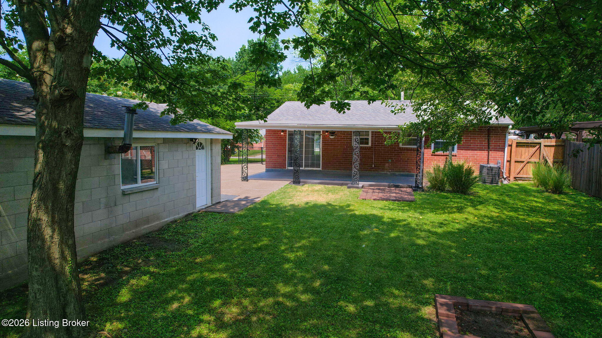 716 Glengarry Dr Property Photo 38