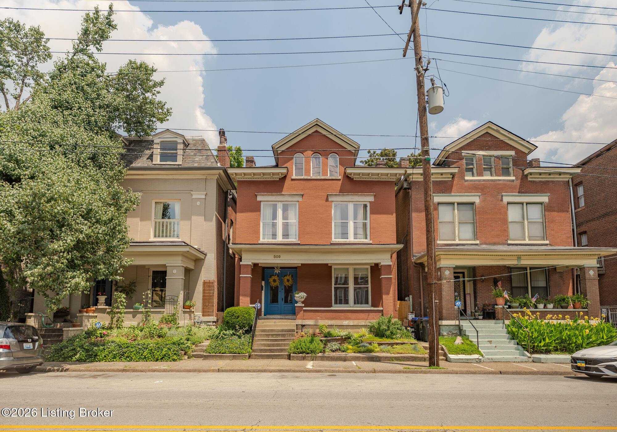 509 W Hill St Property Photo 2