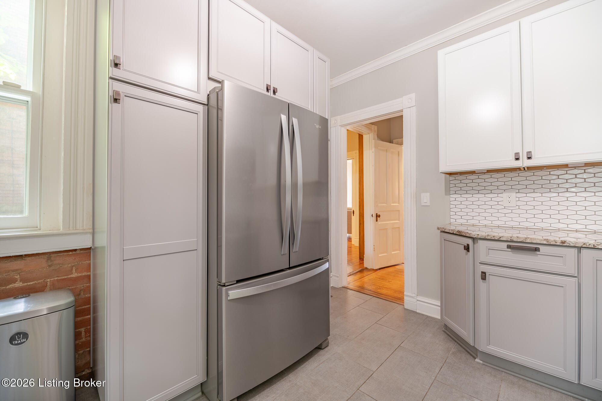 509 W Hill St Property Photo 14