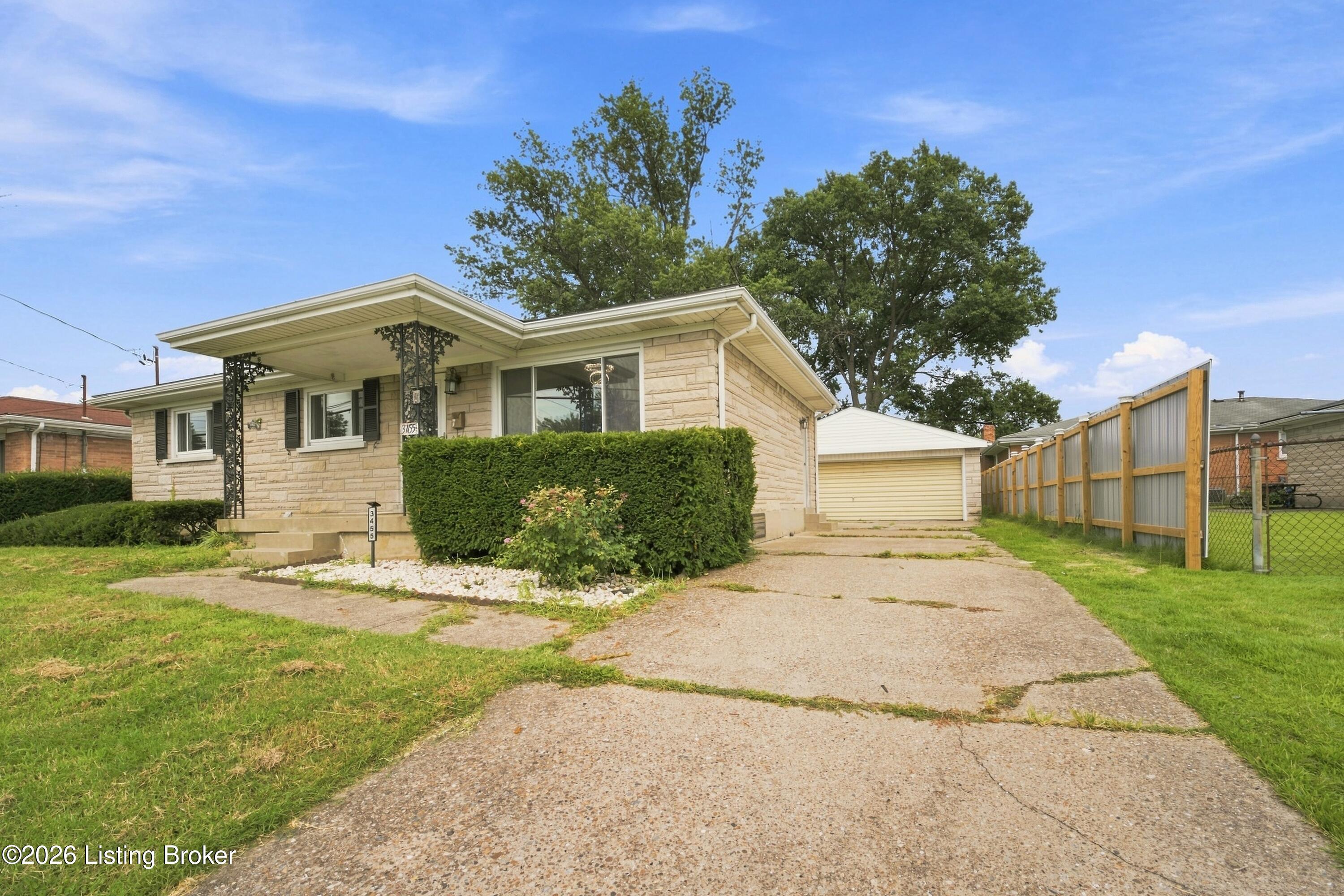 3455 Heatherfield Dr Property Photo 1
