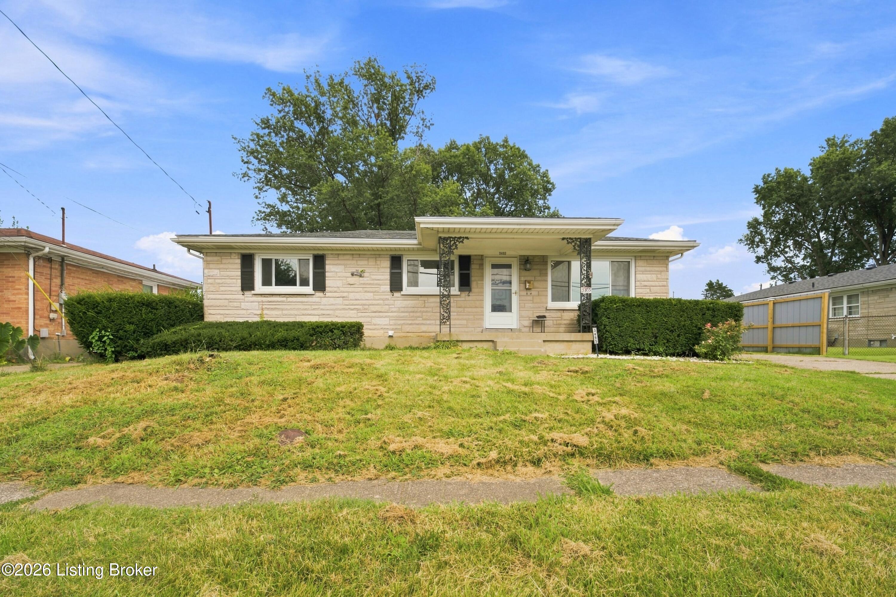 3455 Heatherfield Dr Property Photo 2