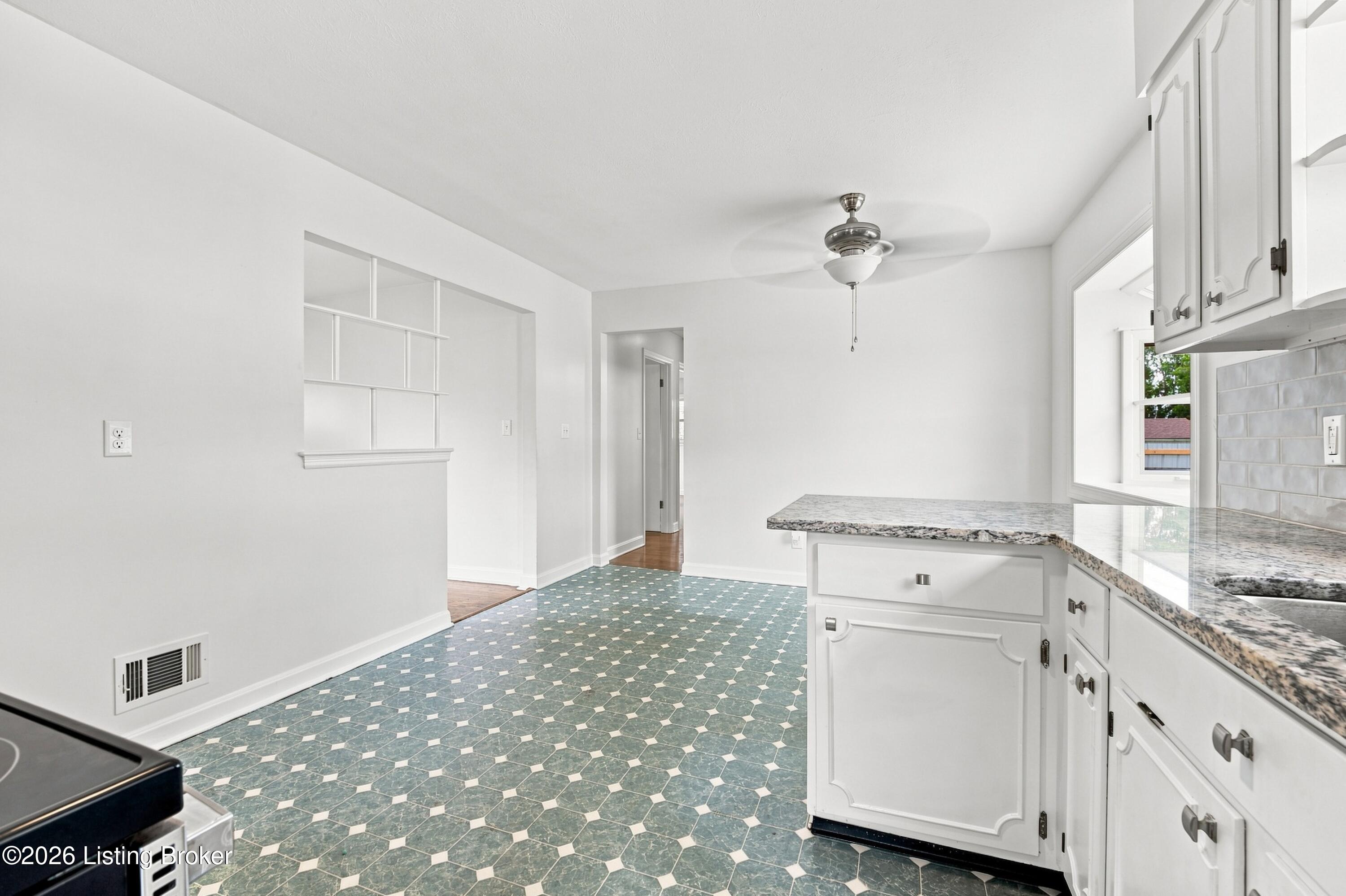 3455 Heatherfield Dr Property Photo 13