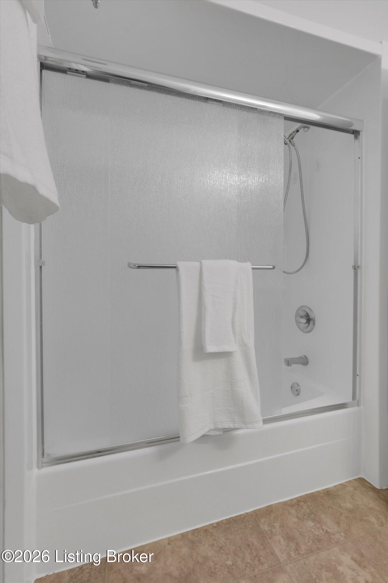 1108 Schiller Ave Property Photo 11