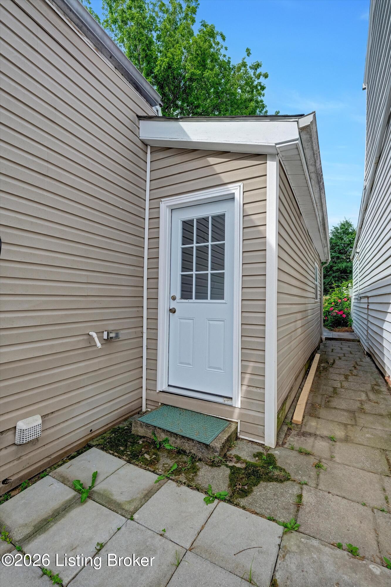 1108 Schiller Ave Property Photo 21