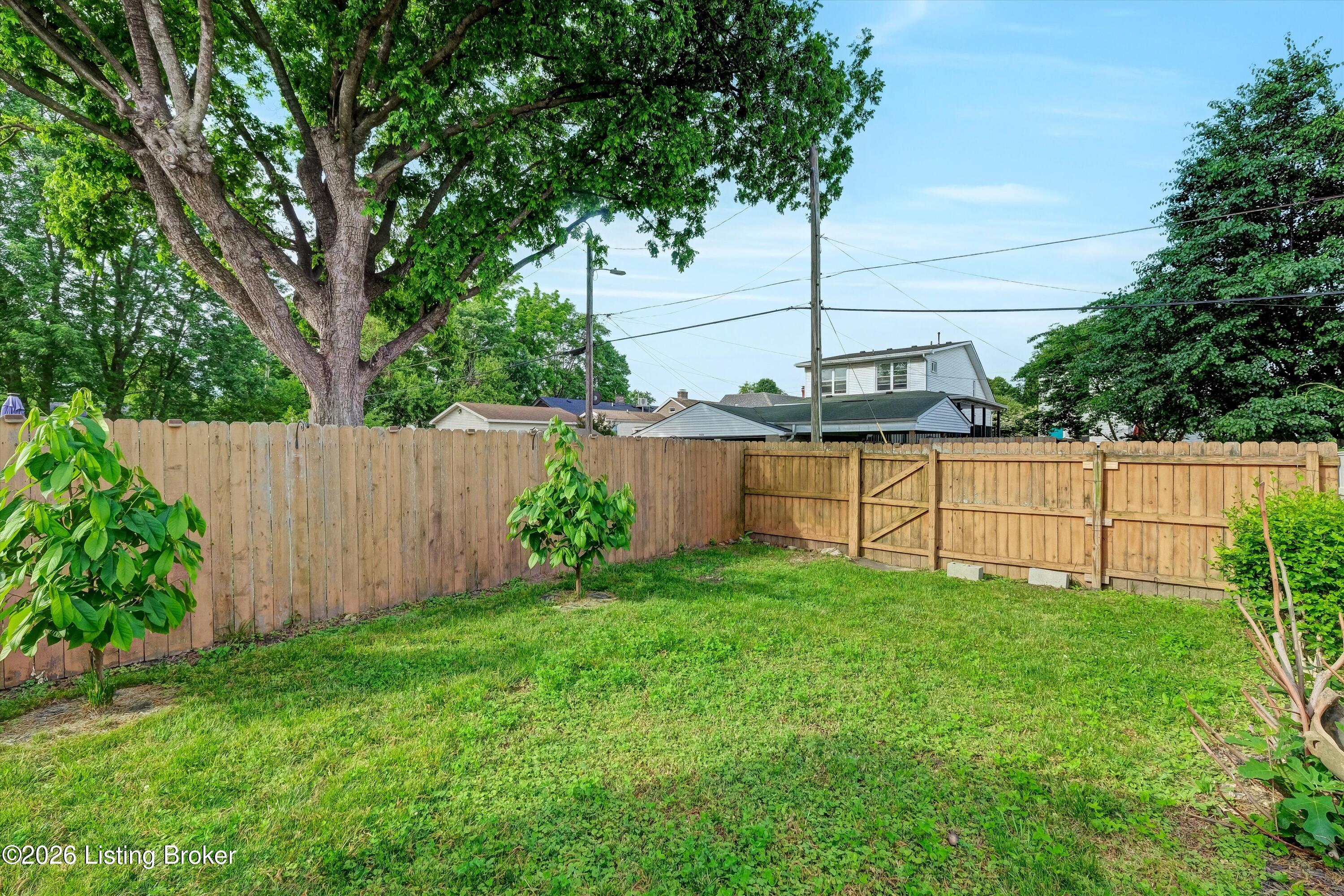 1108 Schiller Ave Property Photo 23