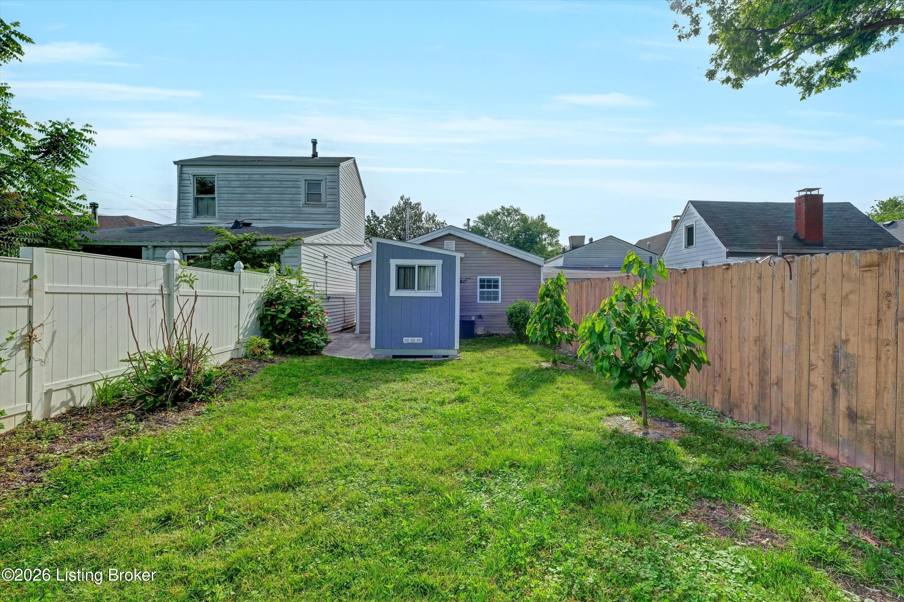 1108 Schiller Ave Property Photo 26