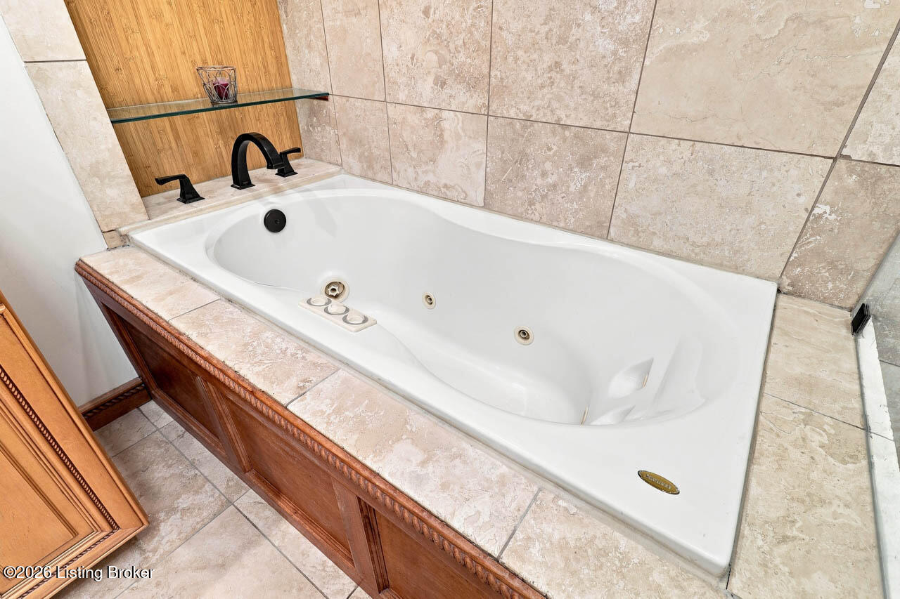 12800 Ledges Dr Property Photo 39