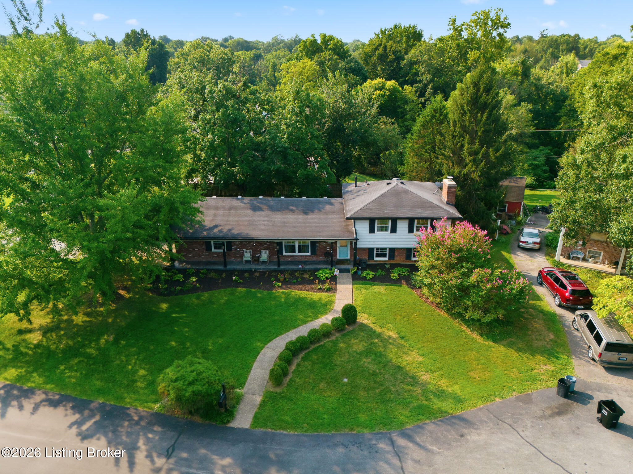 9604 Somerford Ct Property Photo 3