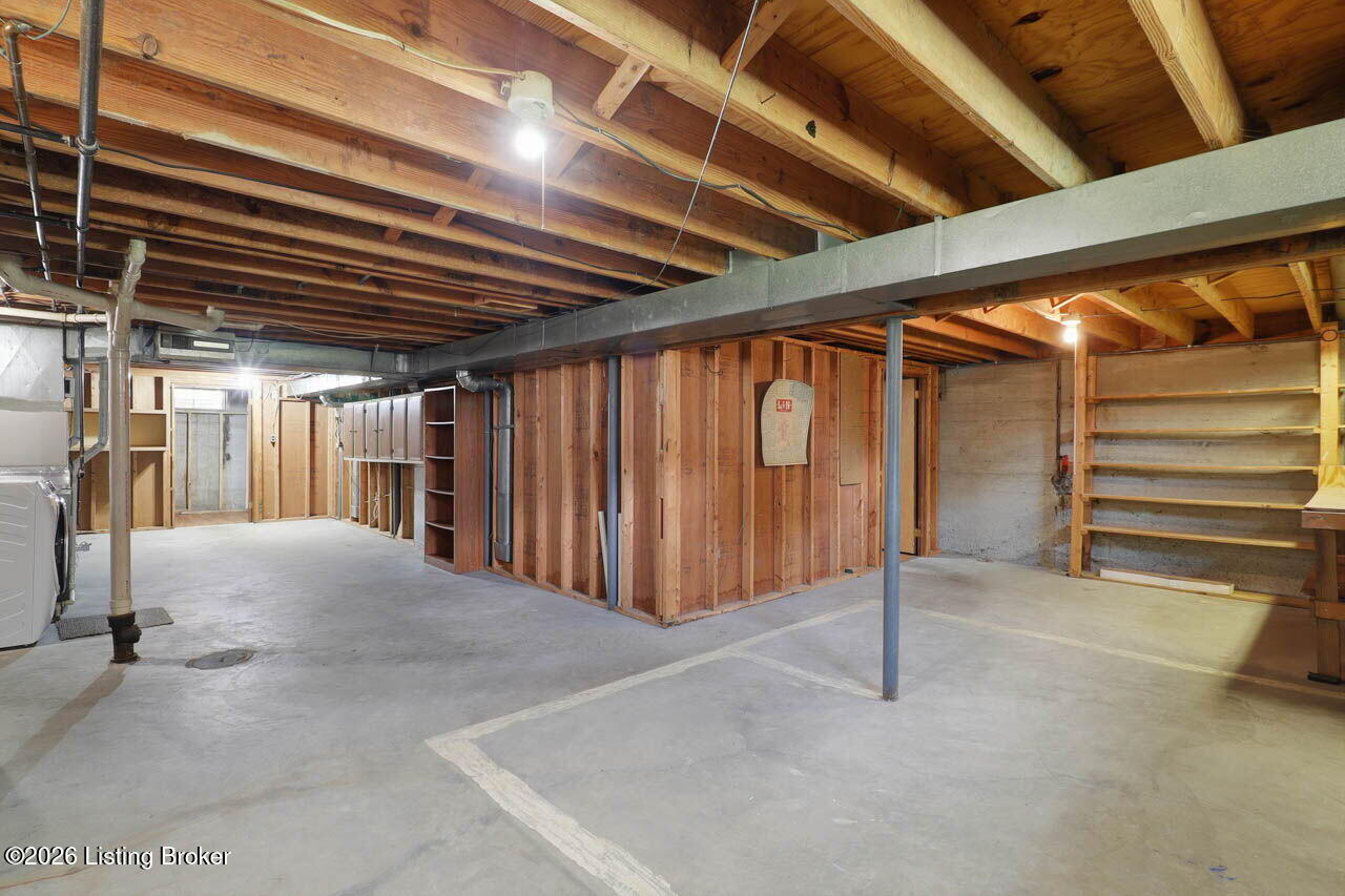 1006 Ambridge Dr Property Photo 28