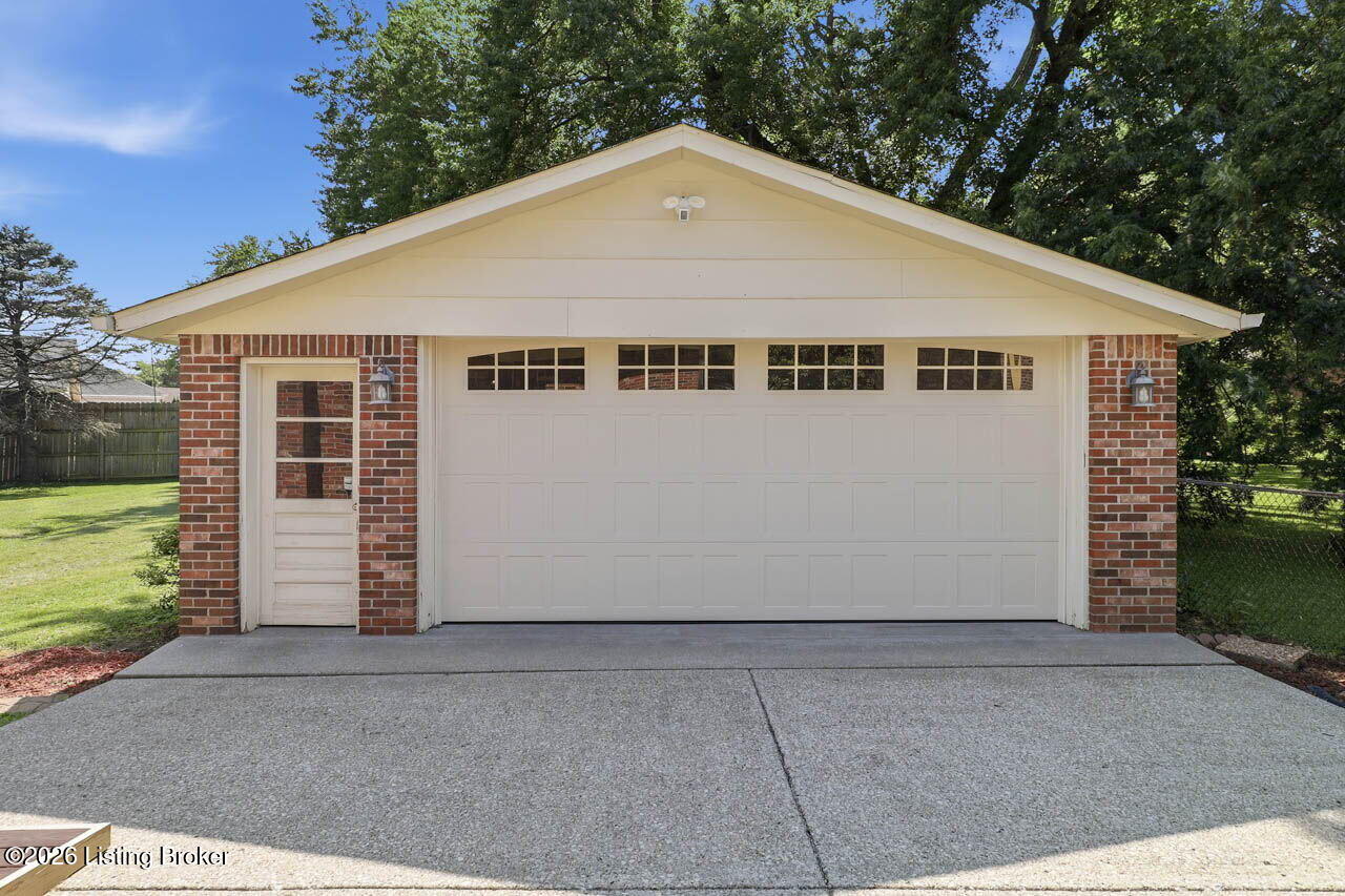 1006 Ambridge Dr Property Photo 33