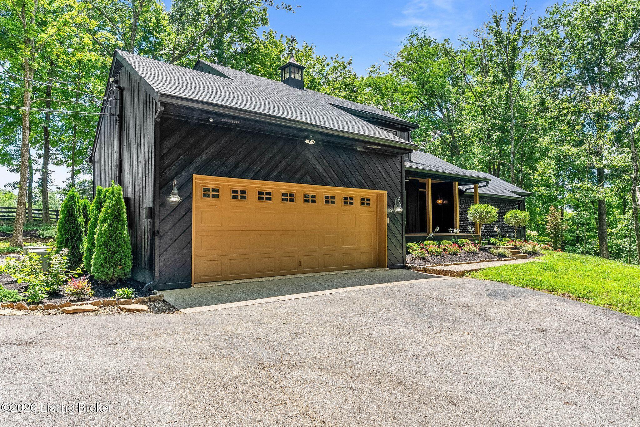 1408 S Pope Lick Rd Property Photo 3