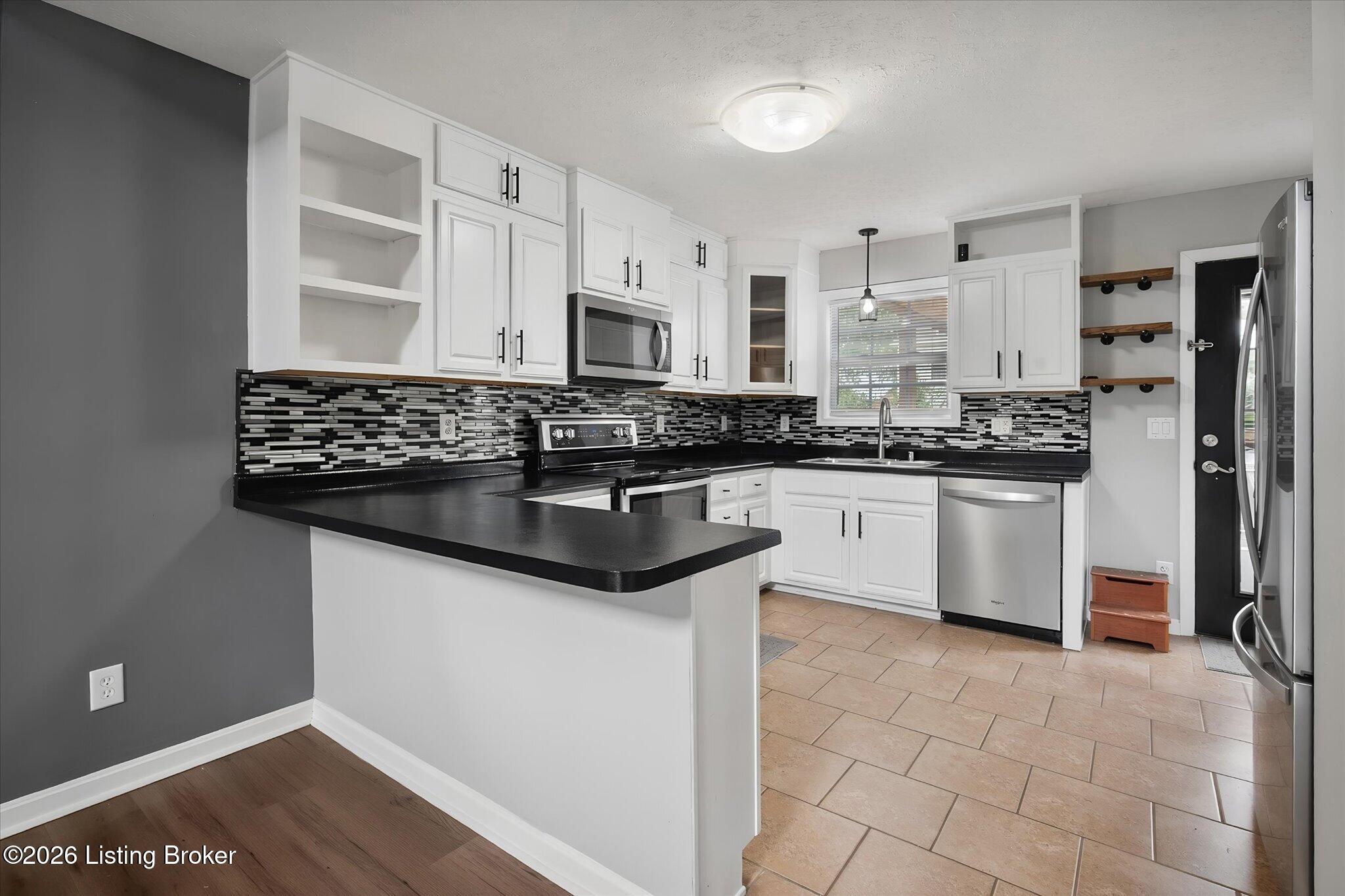 801 Hackney Ln Property Photo 8