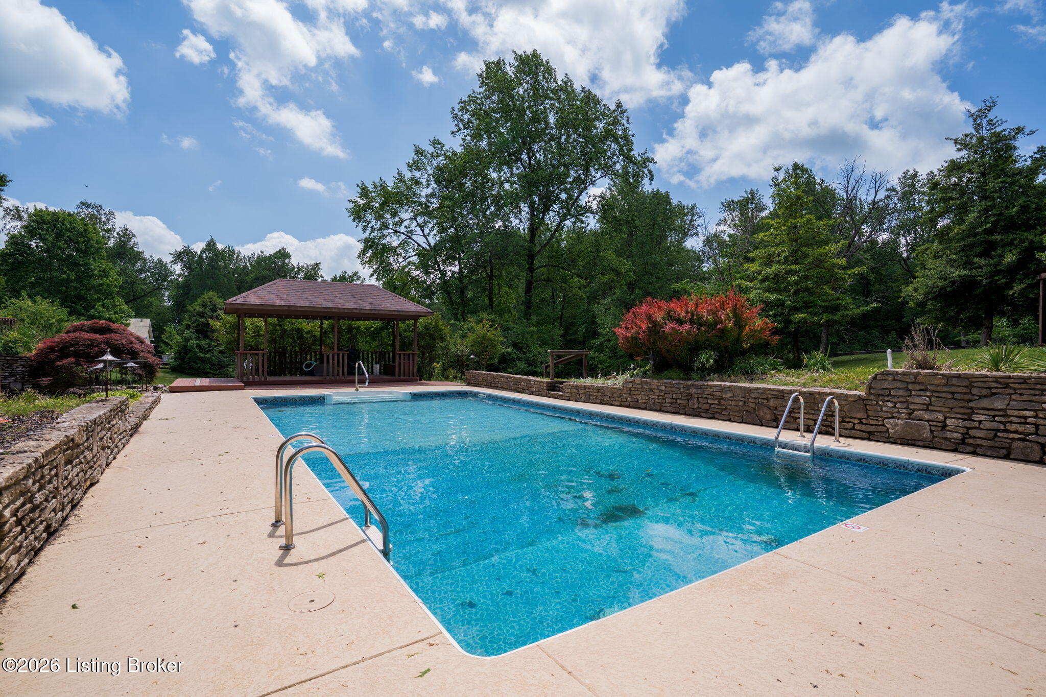 2711 Parkwood Rd Property Photo 64