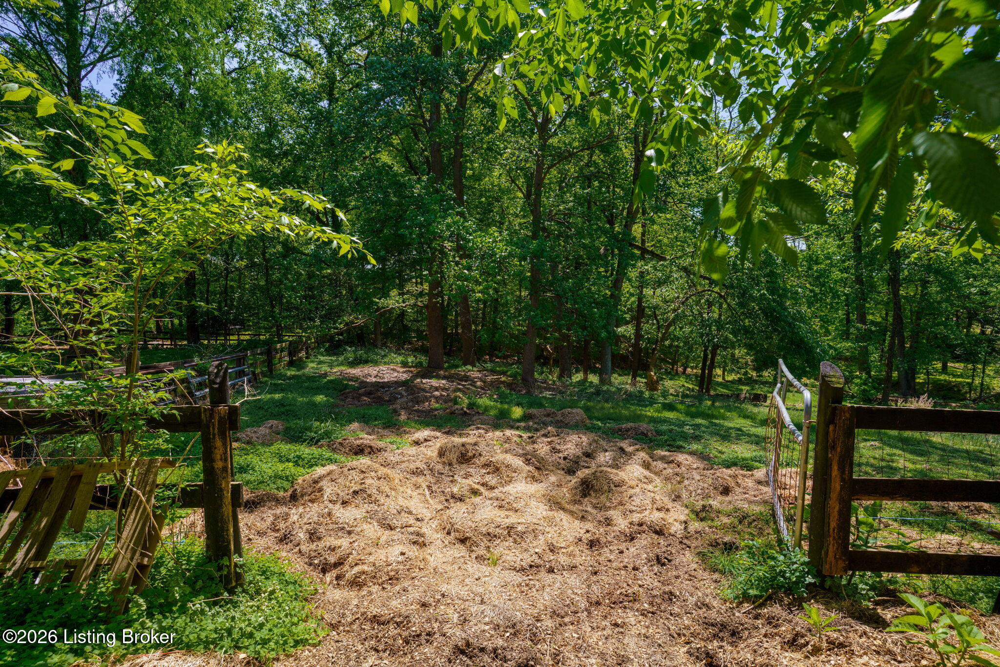 2711 Parkwood Rd Property Photo 73