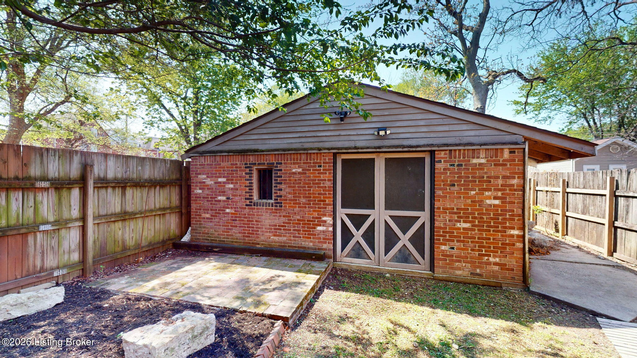 1036 S 6th St Property Photo 54