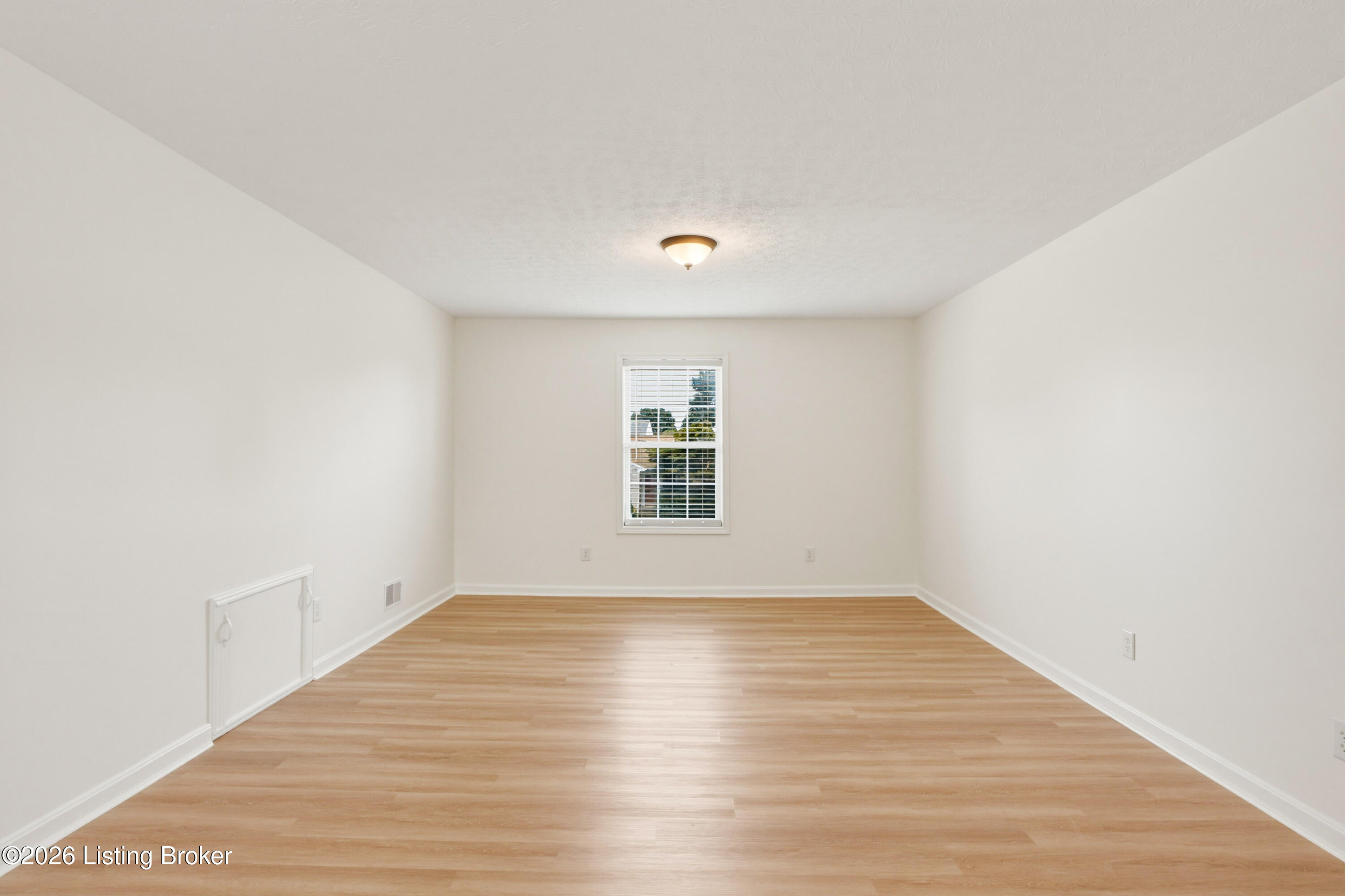 9720 Springwater Ct Property Photo 28