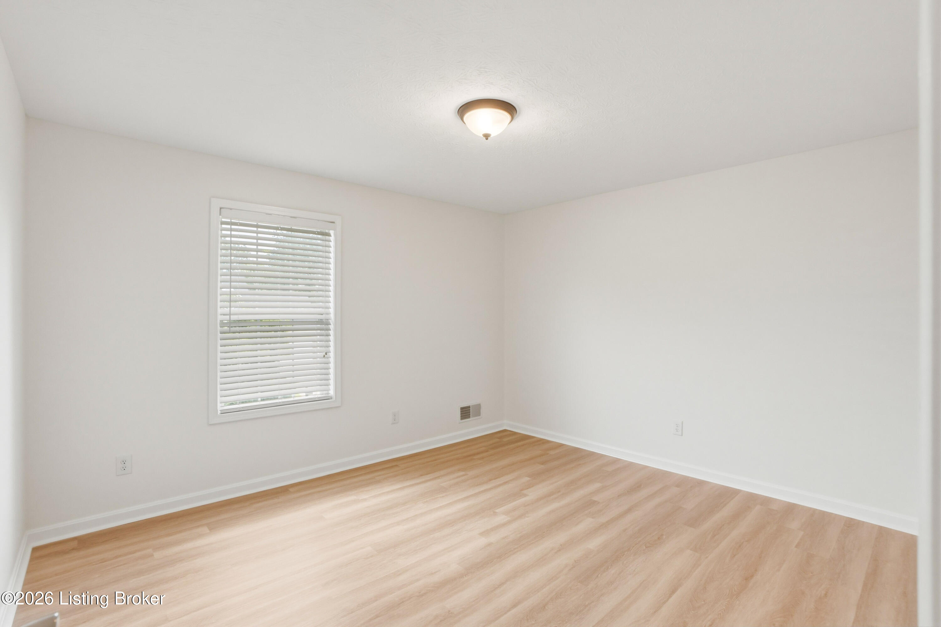 9720 Springwater Ct Property Photo 32