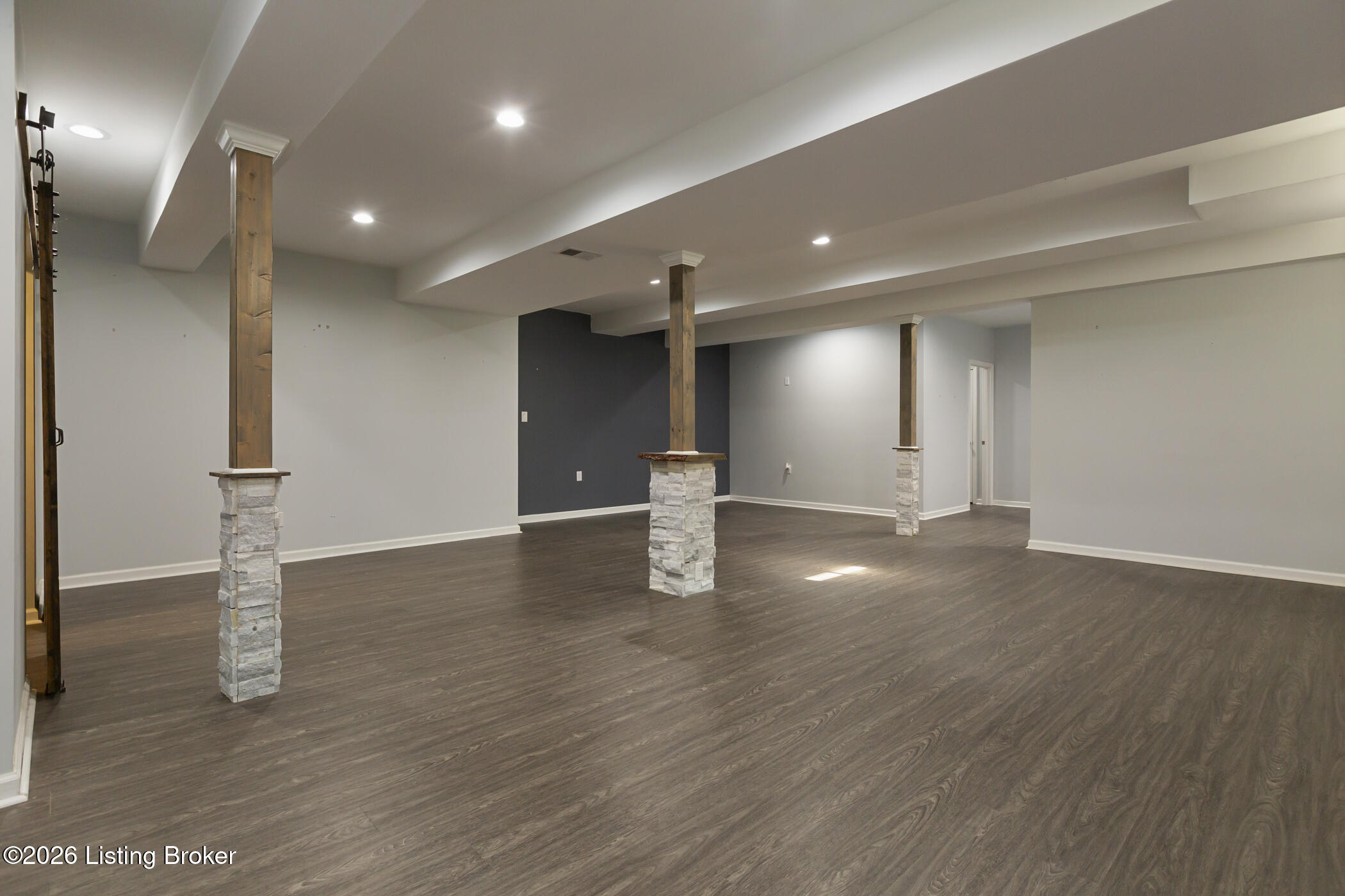 10611 Providence Dr Property Photo 5