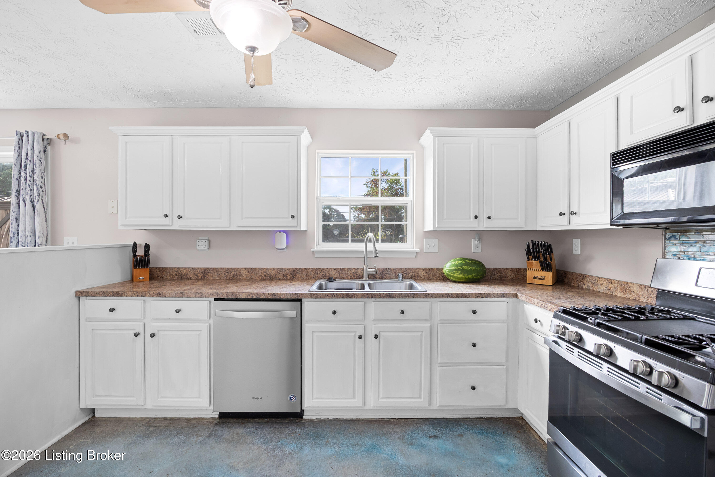 10619 Brookchase Ct Property Photo 4