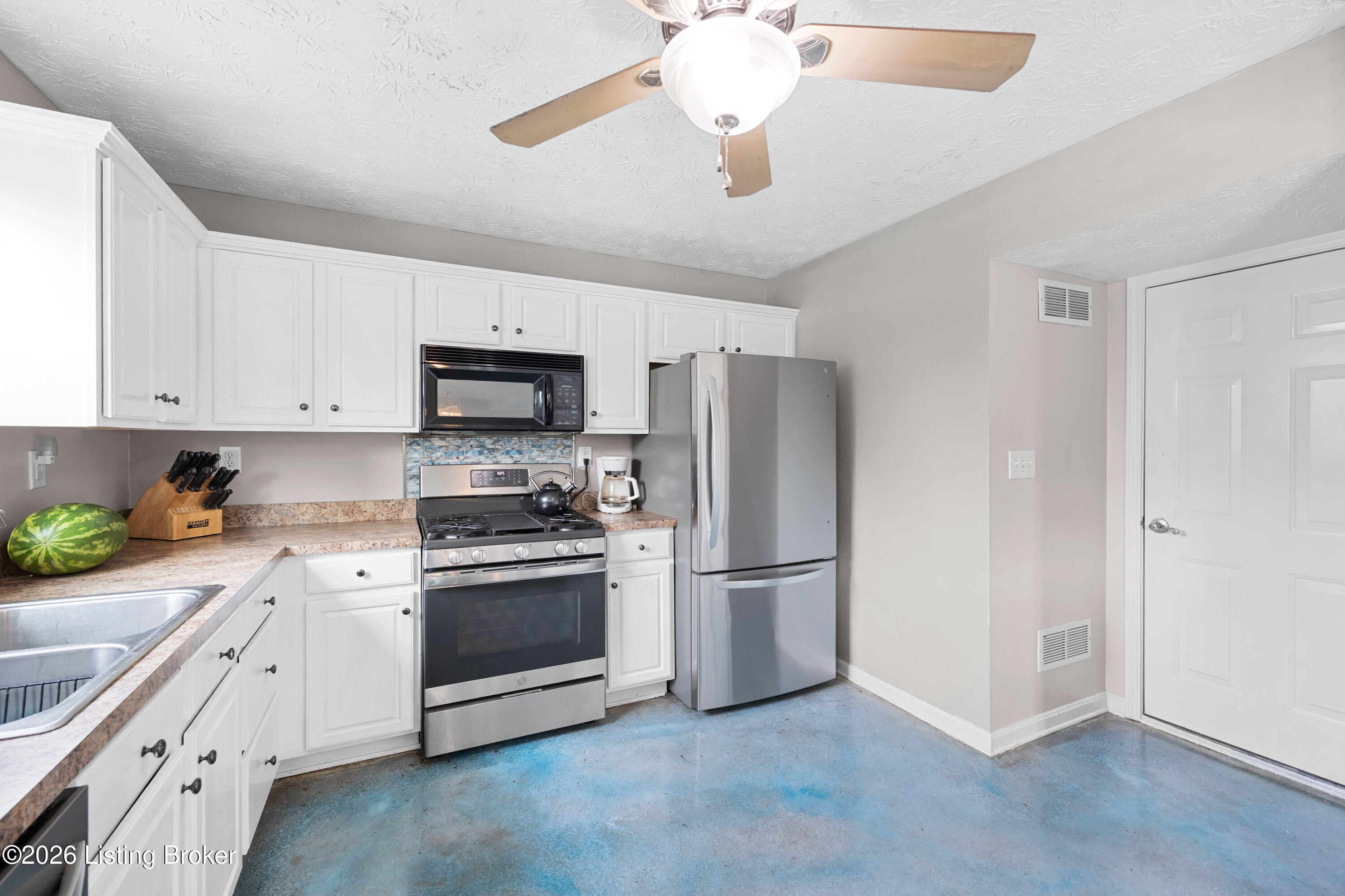 10619 Brookchase Ct Property Photo 5