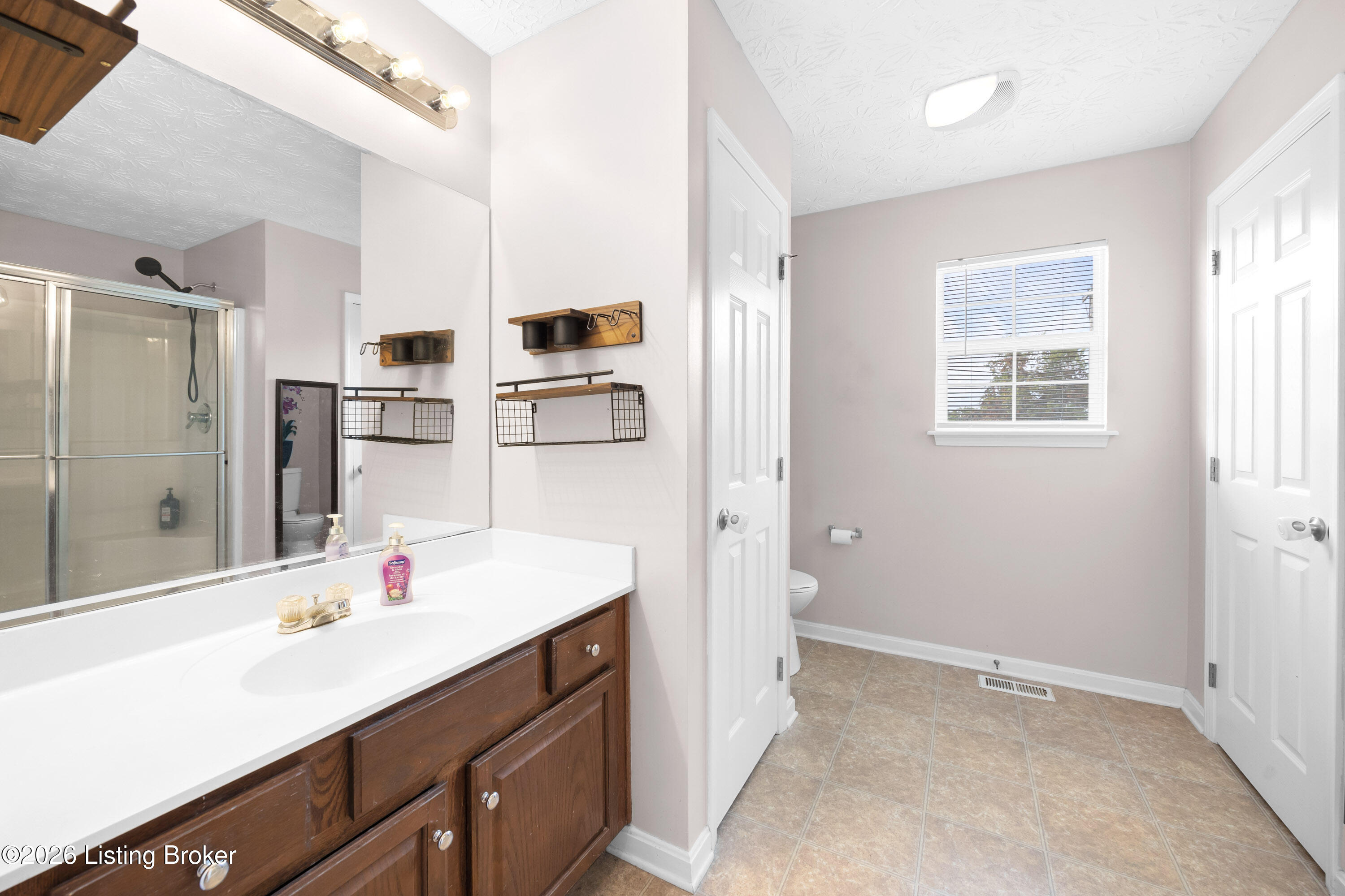 10619 Brookchase Ct Property Photo 12