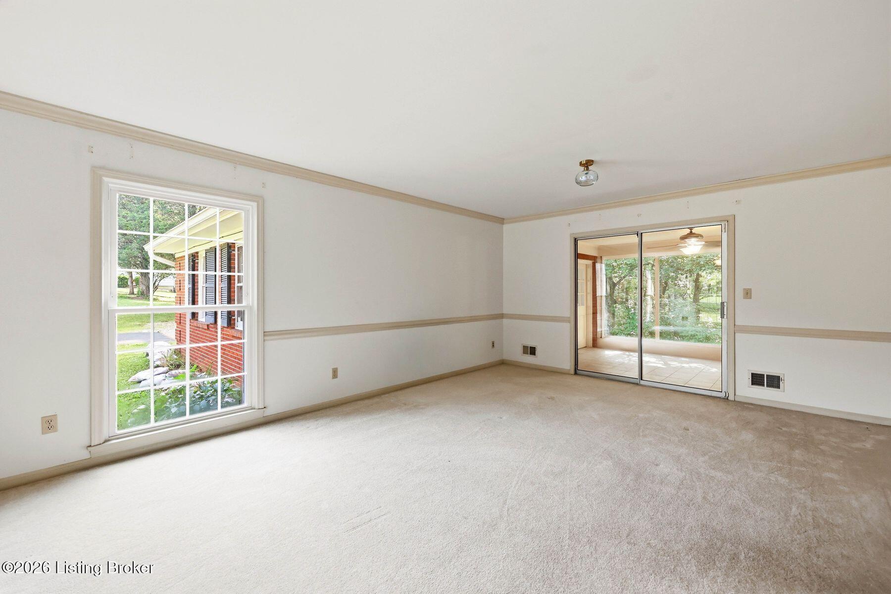 2806 Rosewood Rd Property Photo 9