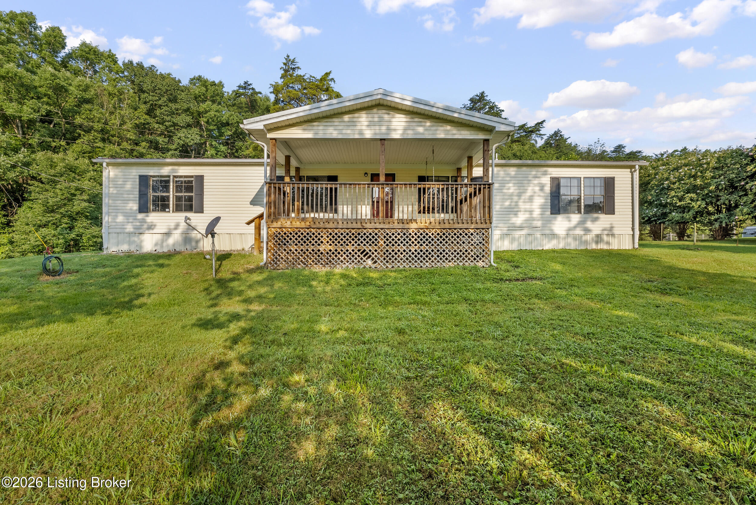 1511 Collings Hill Rd Property Photo 1