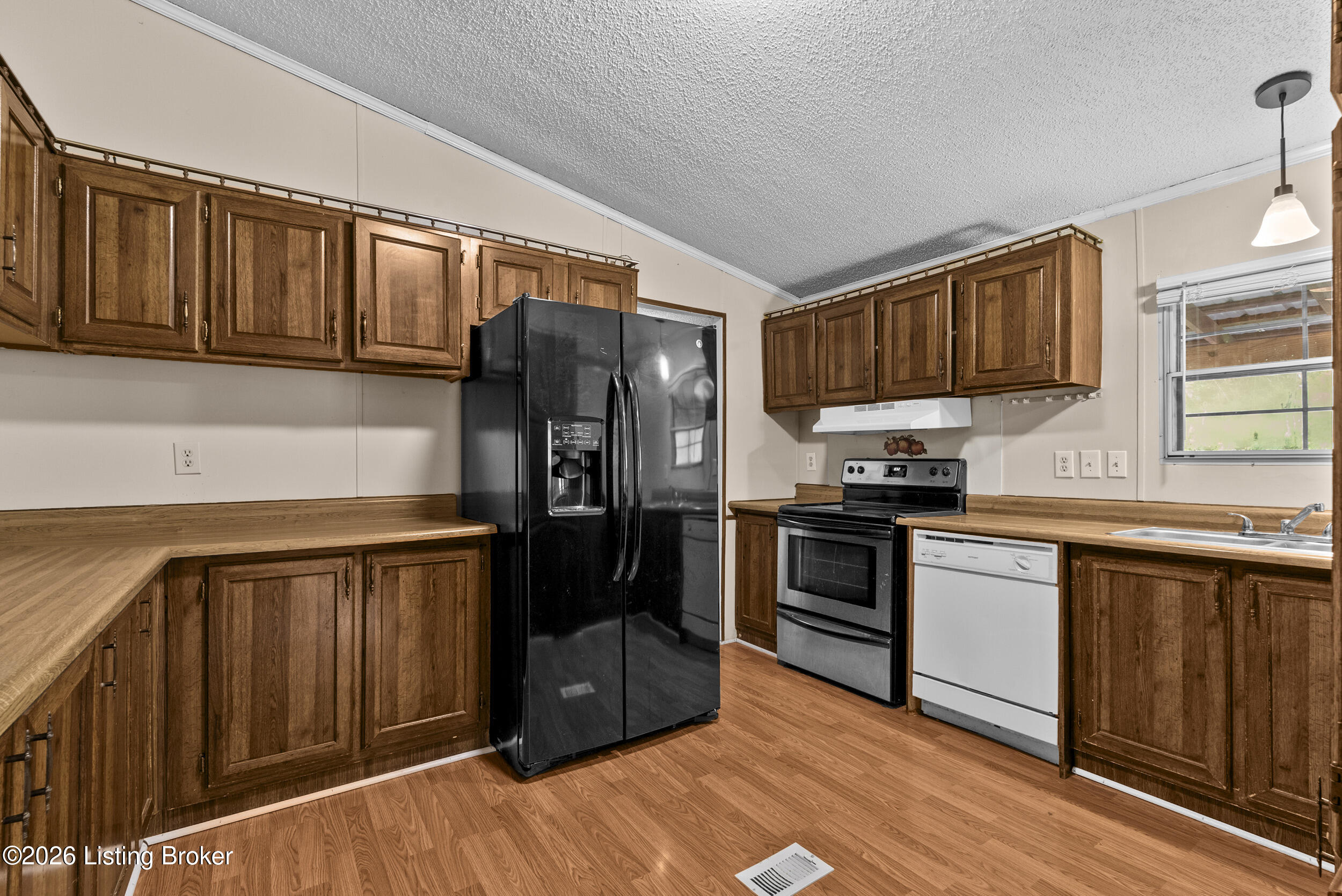 1511 Collings Hill Rd Property Photo 9