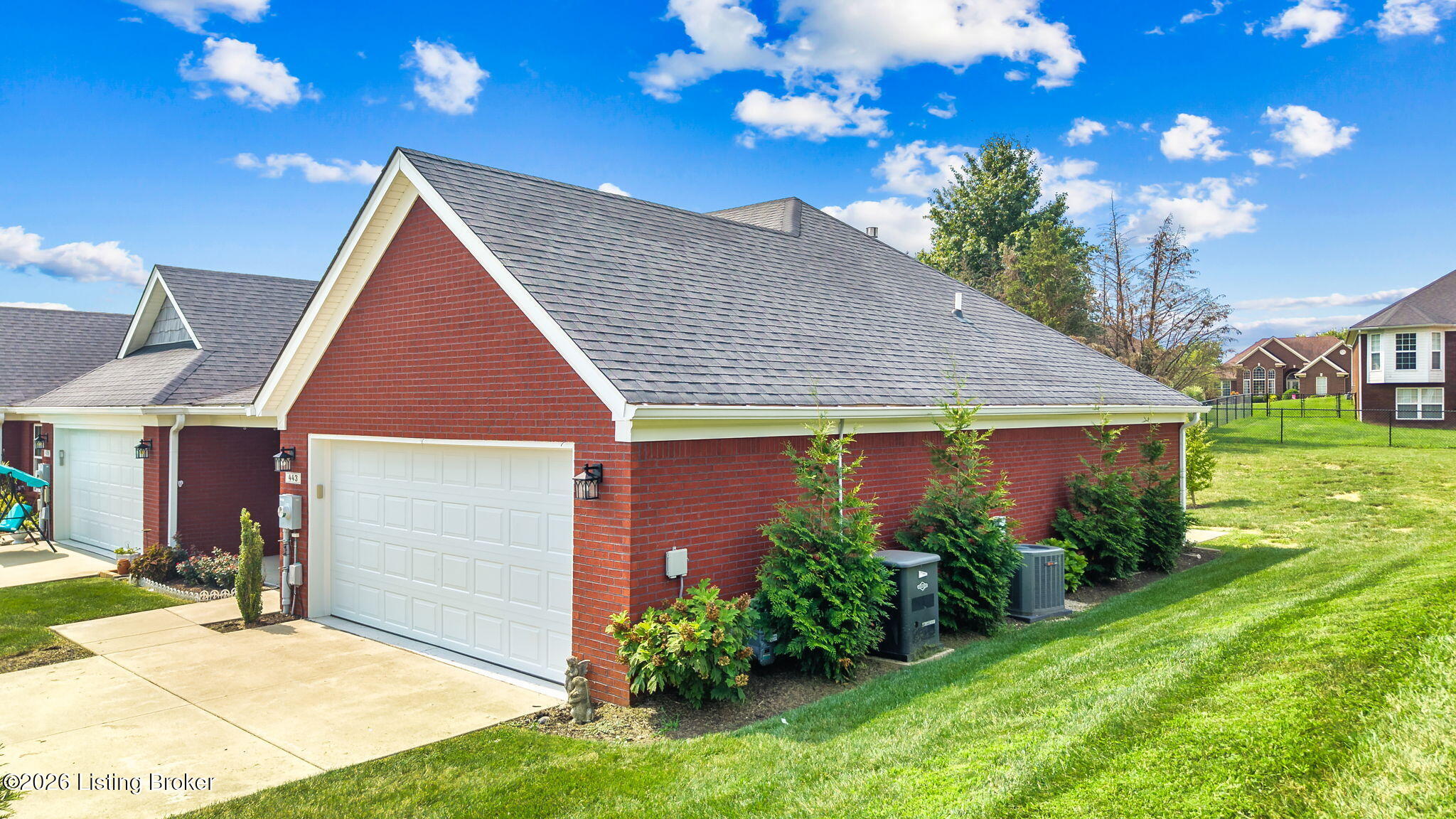443 Woodlake Dr Property Photo 4