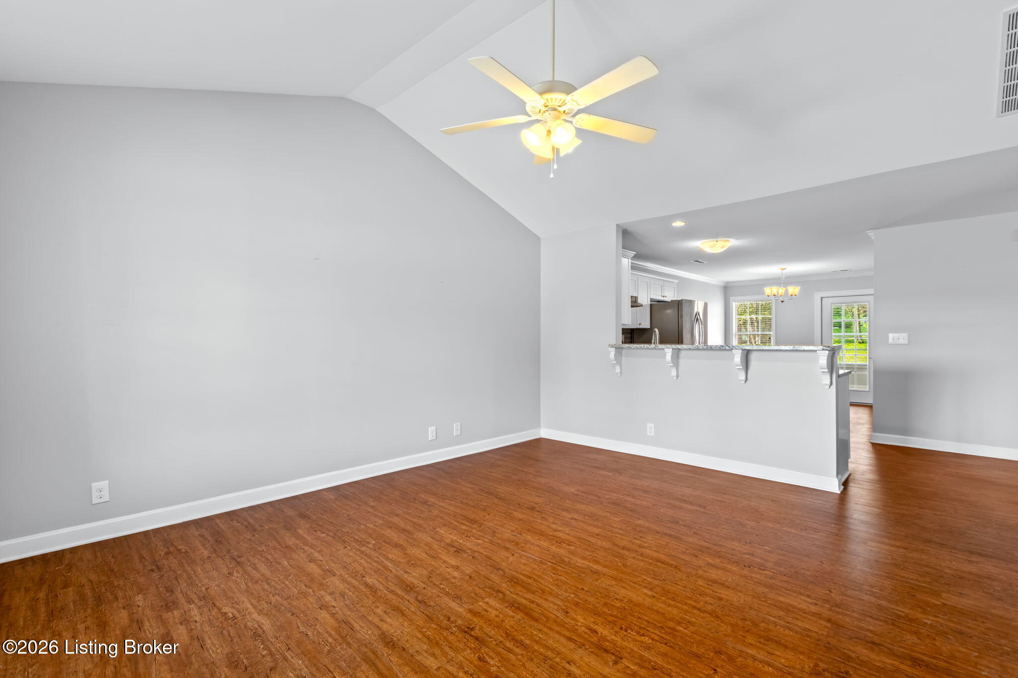 443 Woodlake Dr Property Photo 9