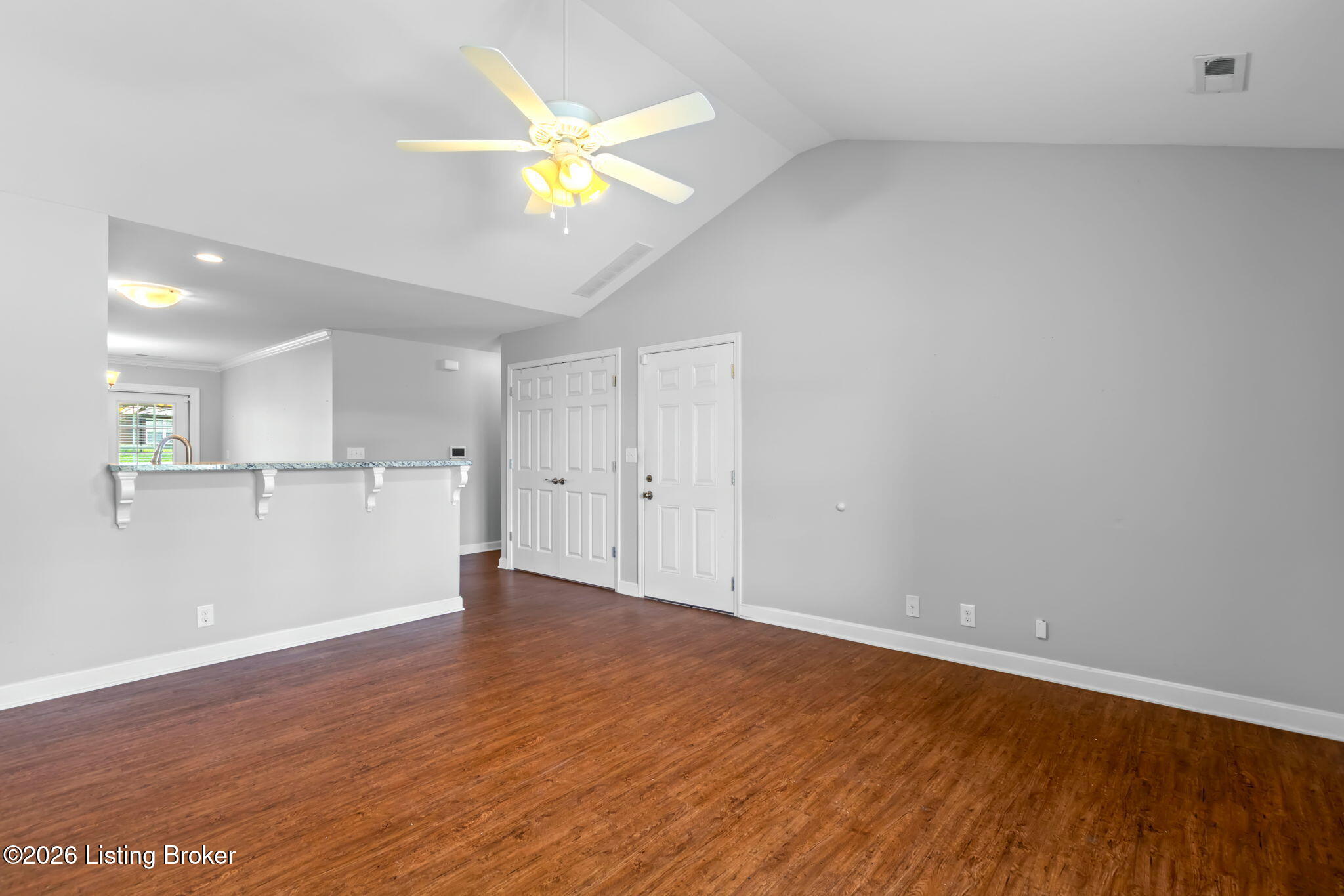443 Woodlake Dr Property Photo 10