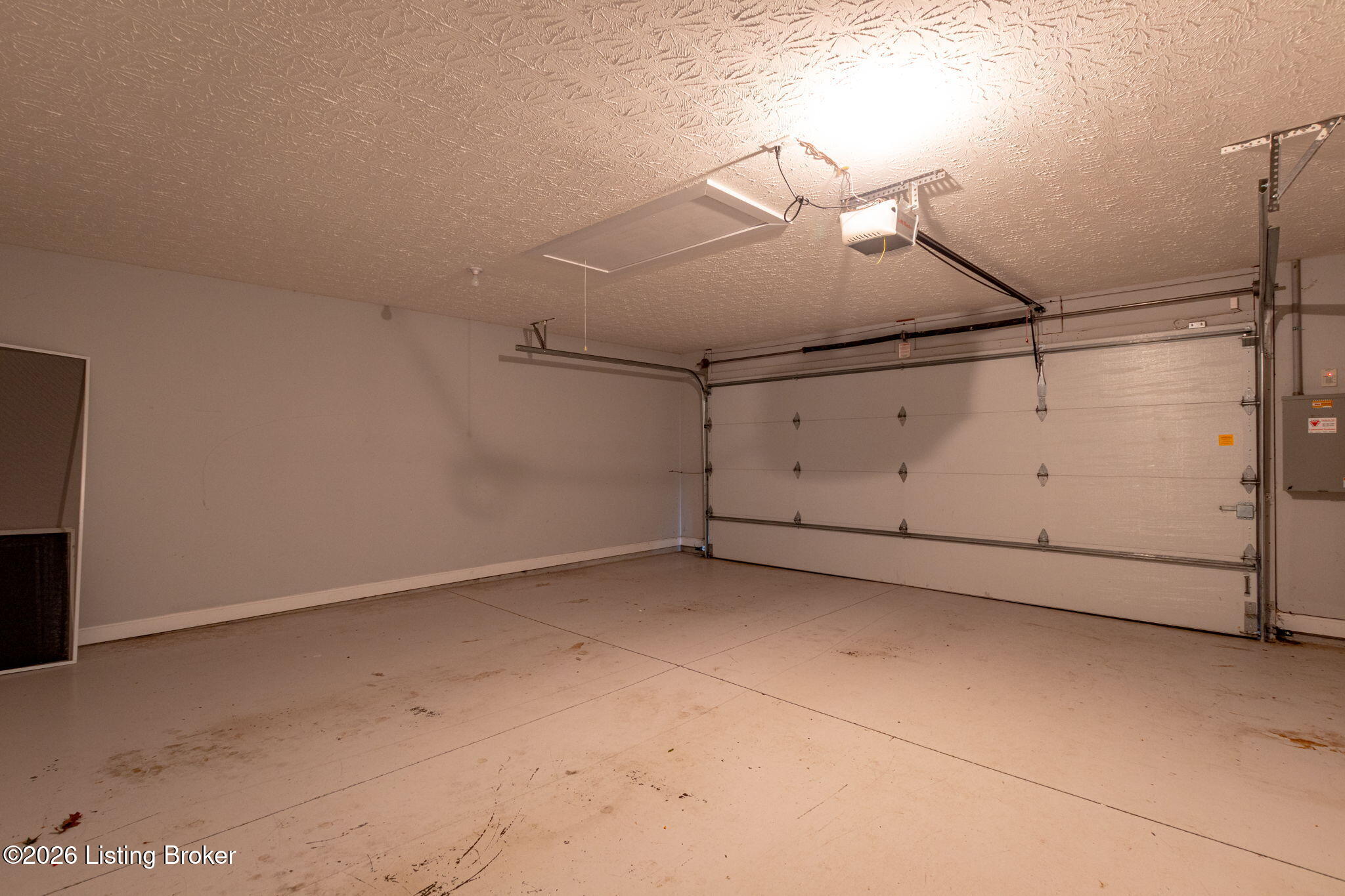 443 Woodlake Dr Property Photo 12