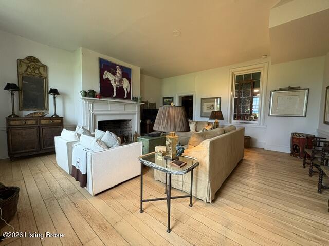 550 Greer Ln Property Photo 7