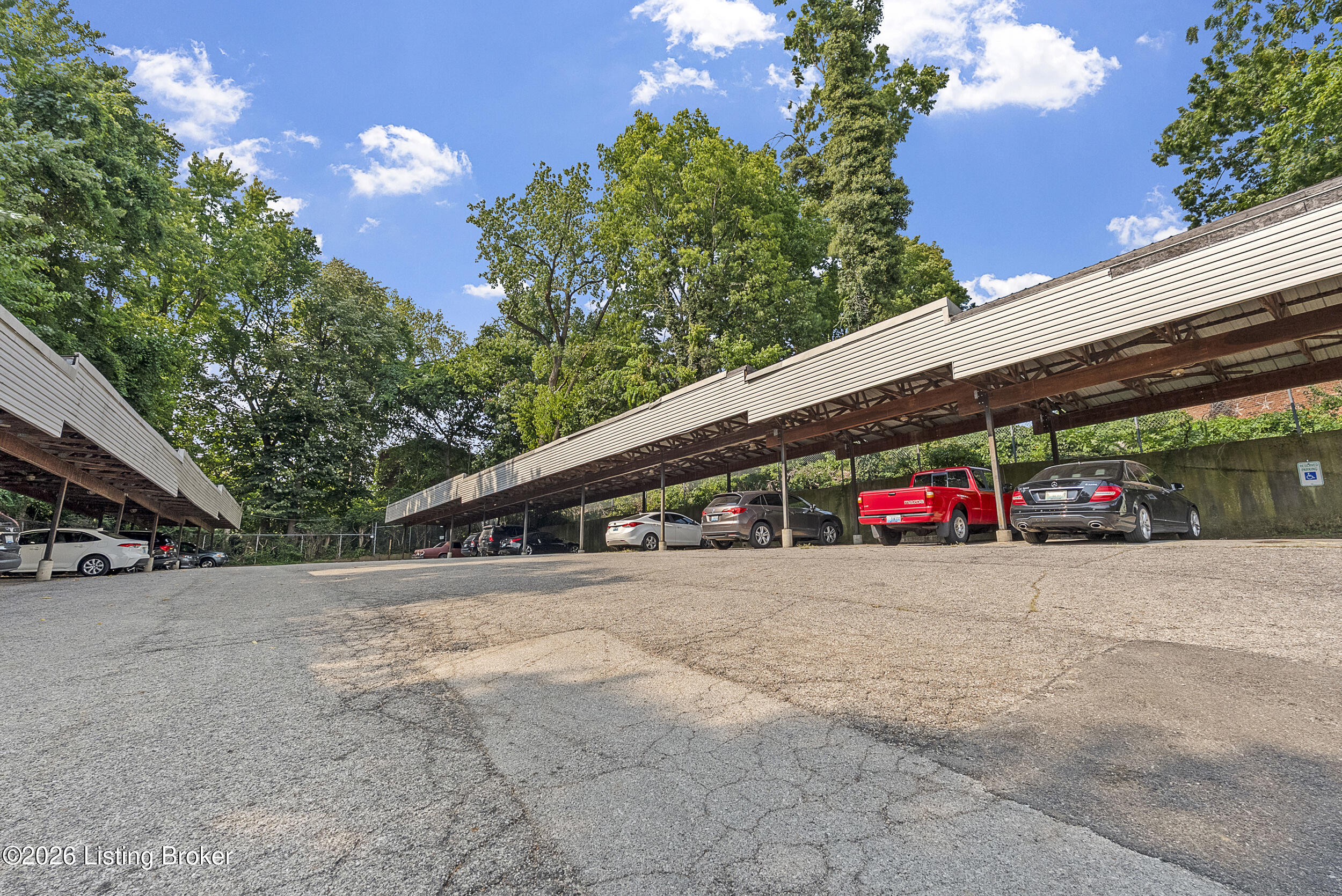 2505 Brownsboro Rd A4 Property Photo 24