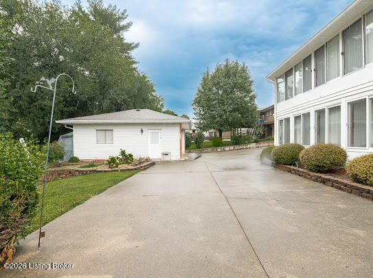 6305 Green Manor Dr Property Photo 7