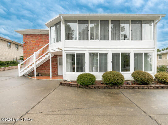 6305 Green Manor Dr Property Photo 8