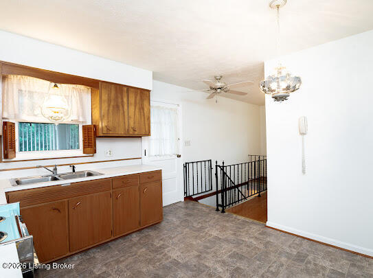 6305 Green Manor Dr Property Photo 25