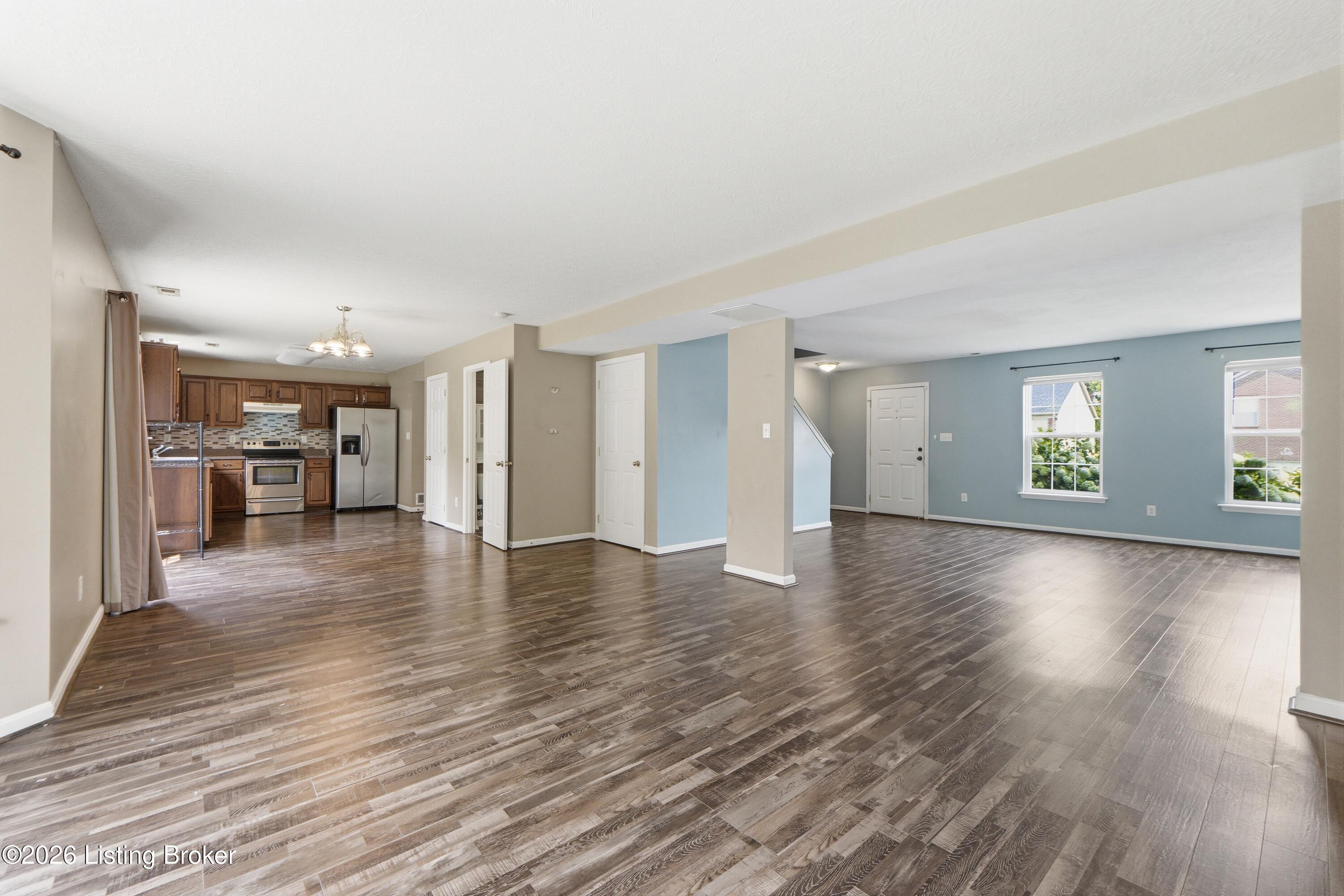9712 Waterbrook Ct Property Photo 11