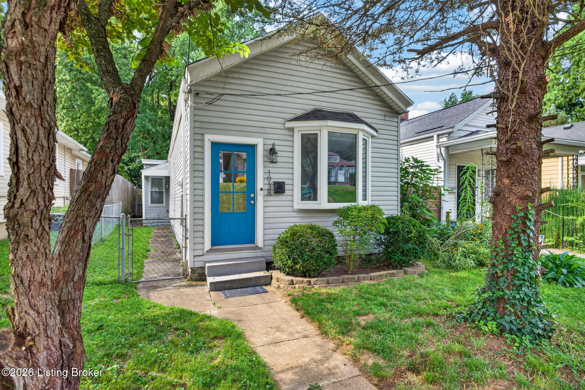 1938 Payne St Property Photo 1