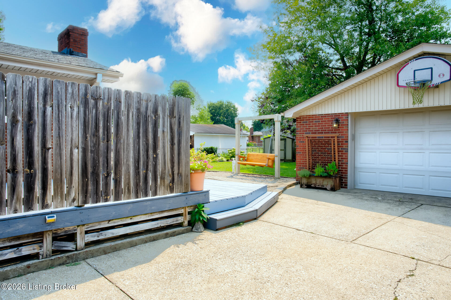 4012 Landside Dr Property Photo 33