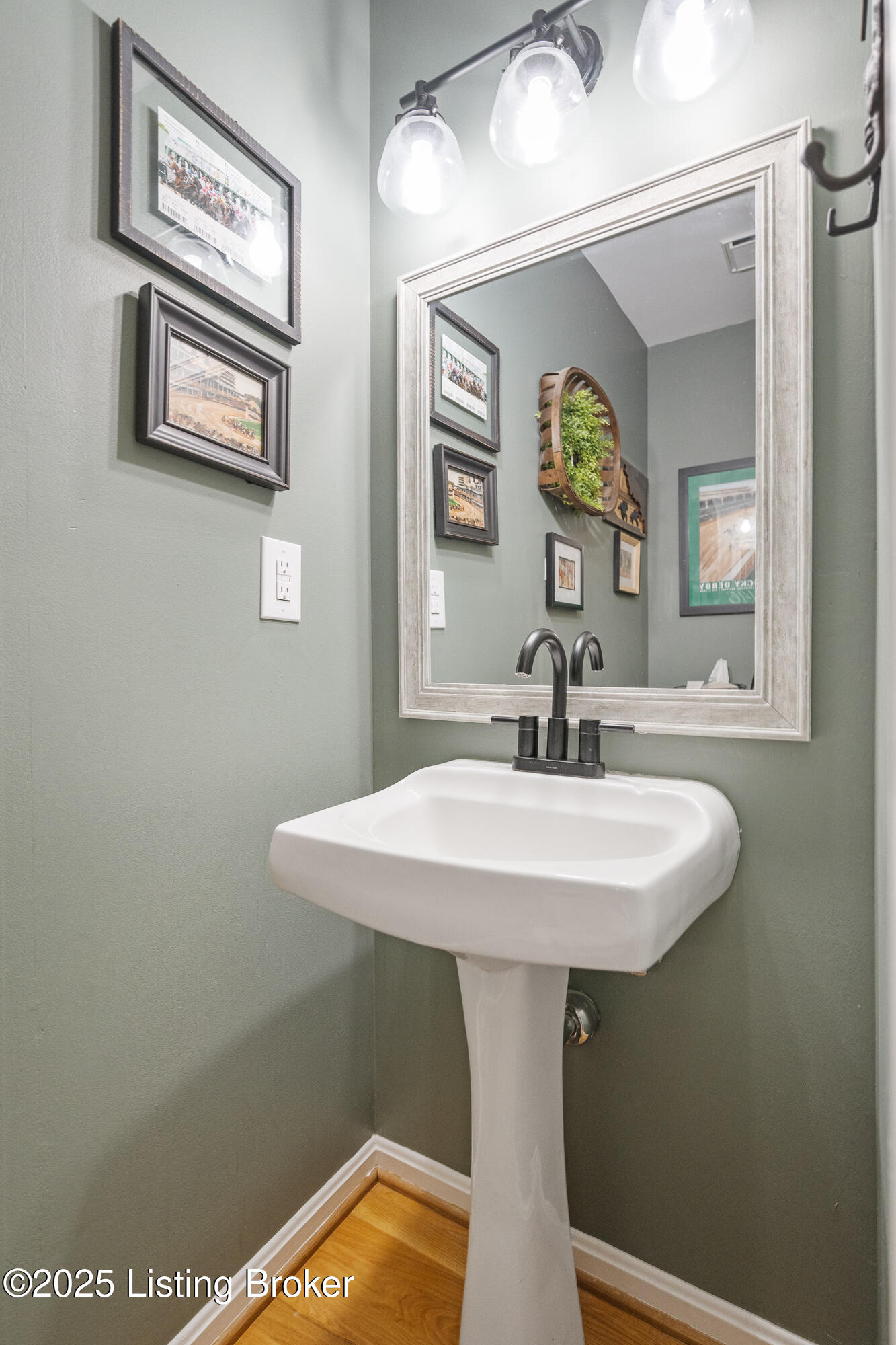 5002 Harrods Landing Dr Property Photo 21