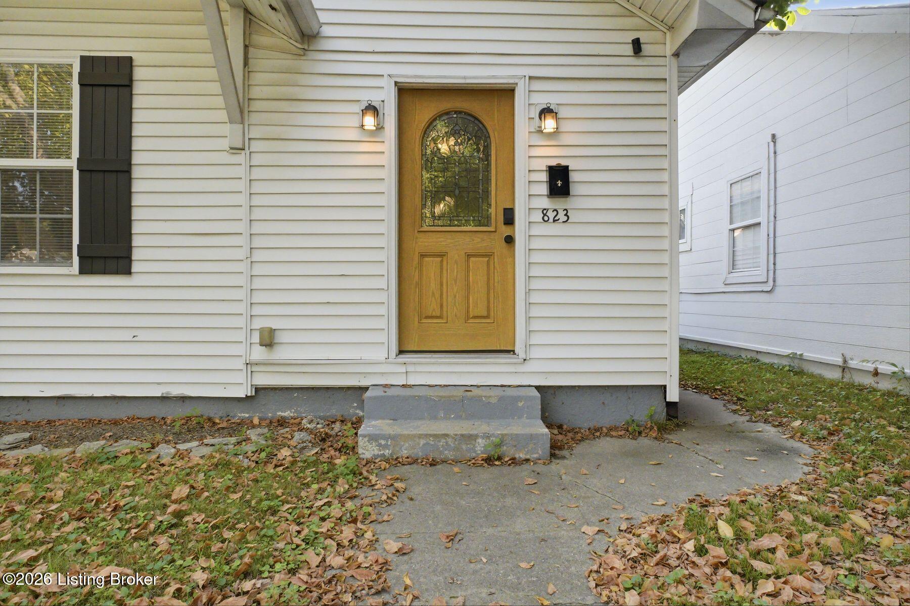 823 Forrest St Property Photo 8