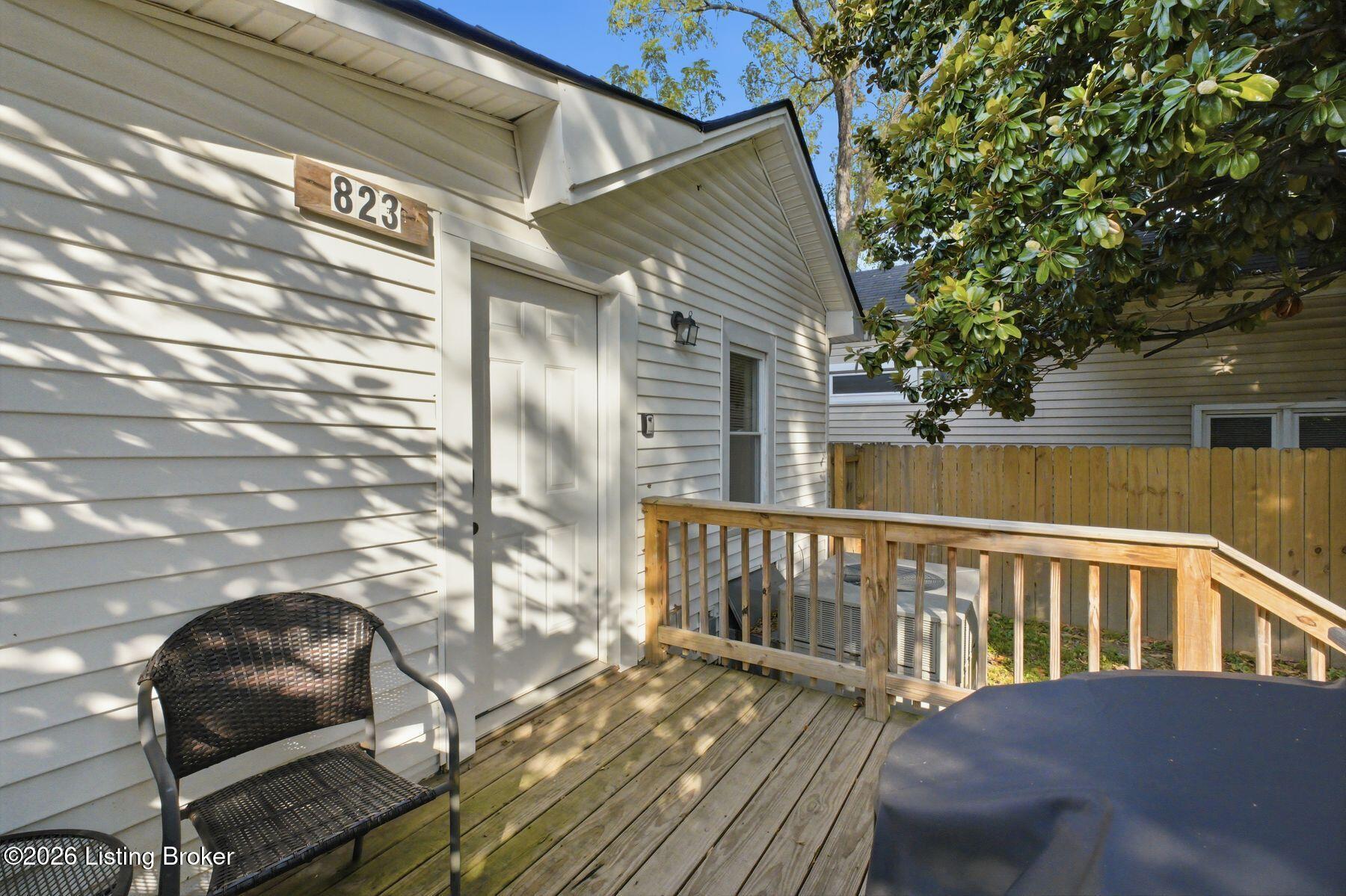 823 Forrest St Property Photo 24