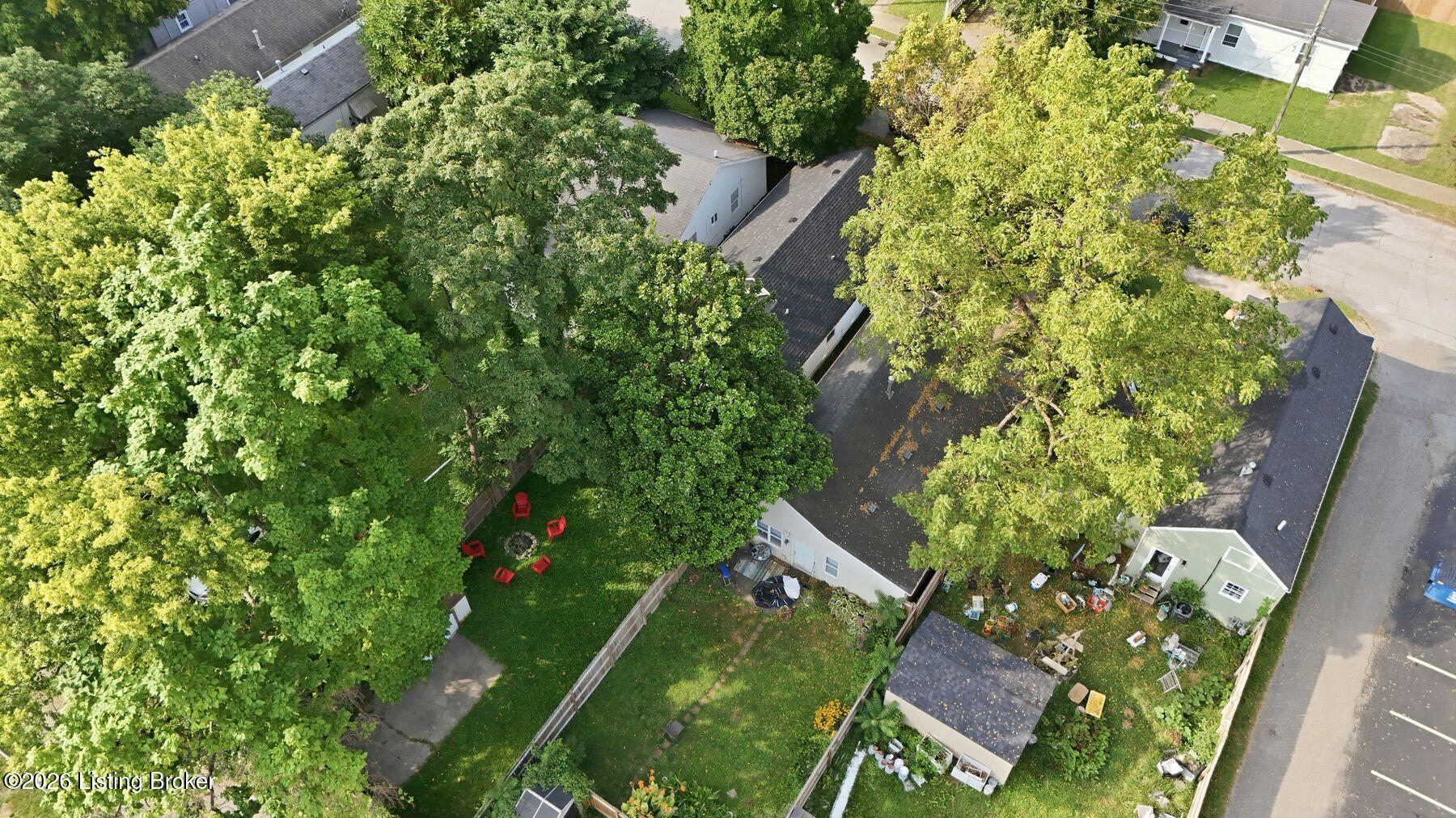 823 Forrest St Property Photo 32